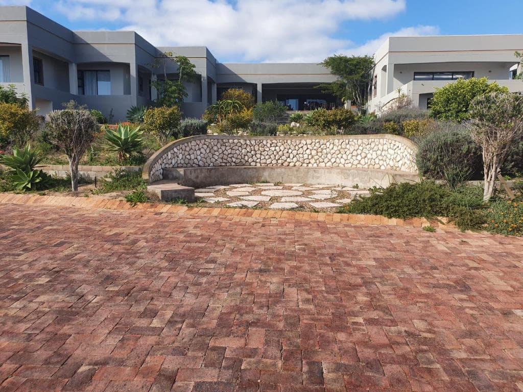 Image 2 of 6