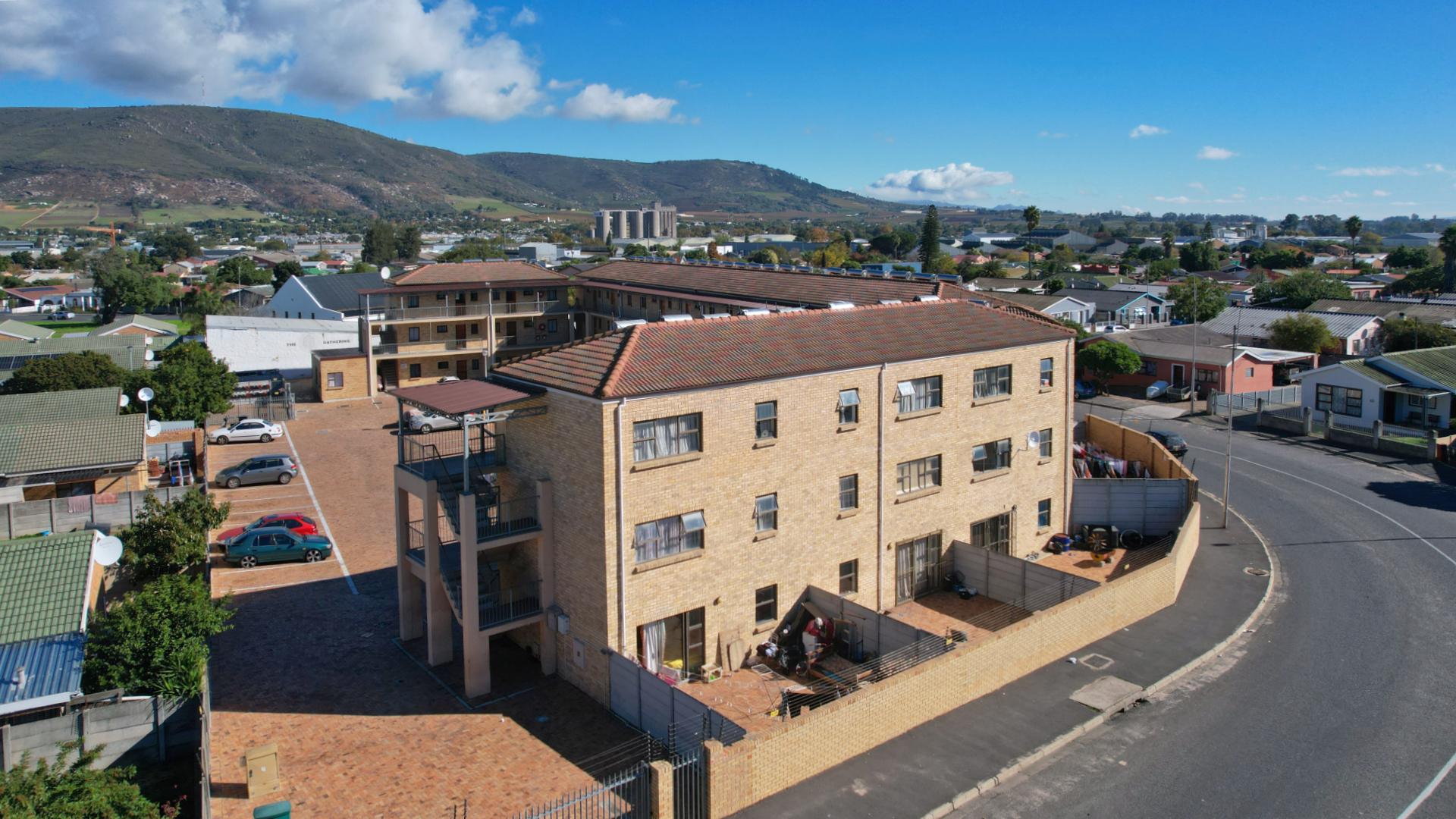 Image 2 of 6