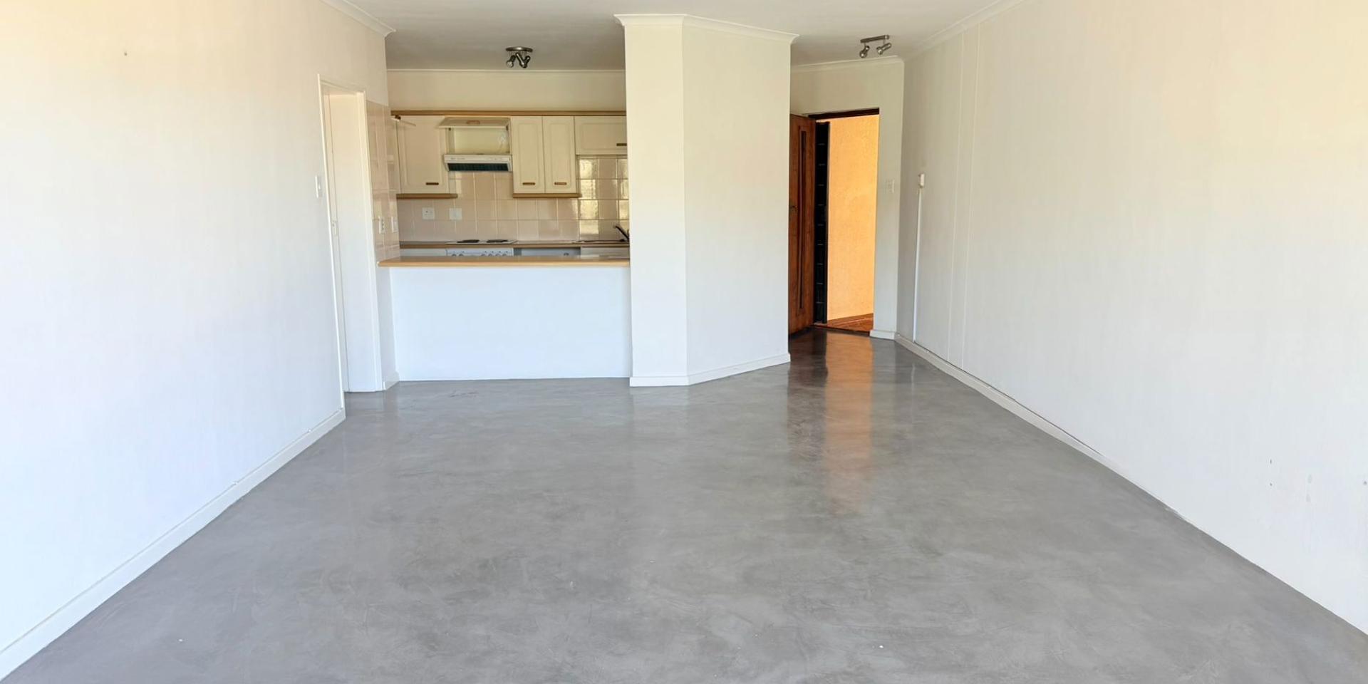 Image 4 of 6