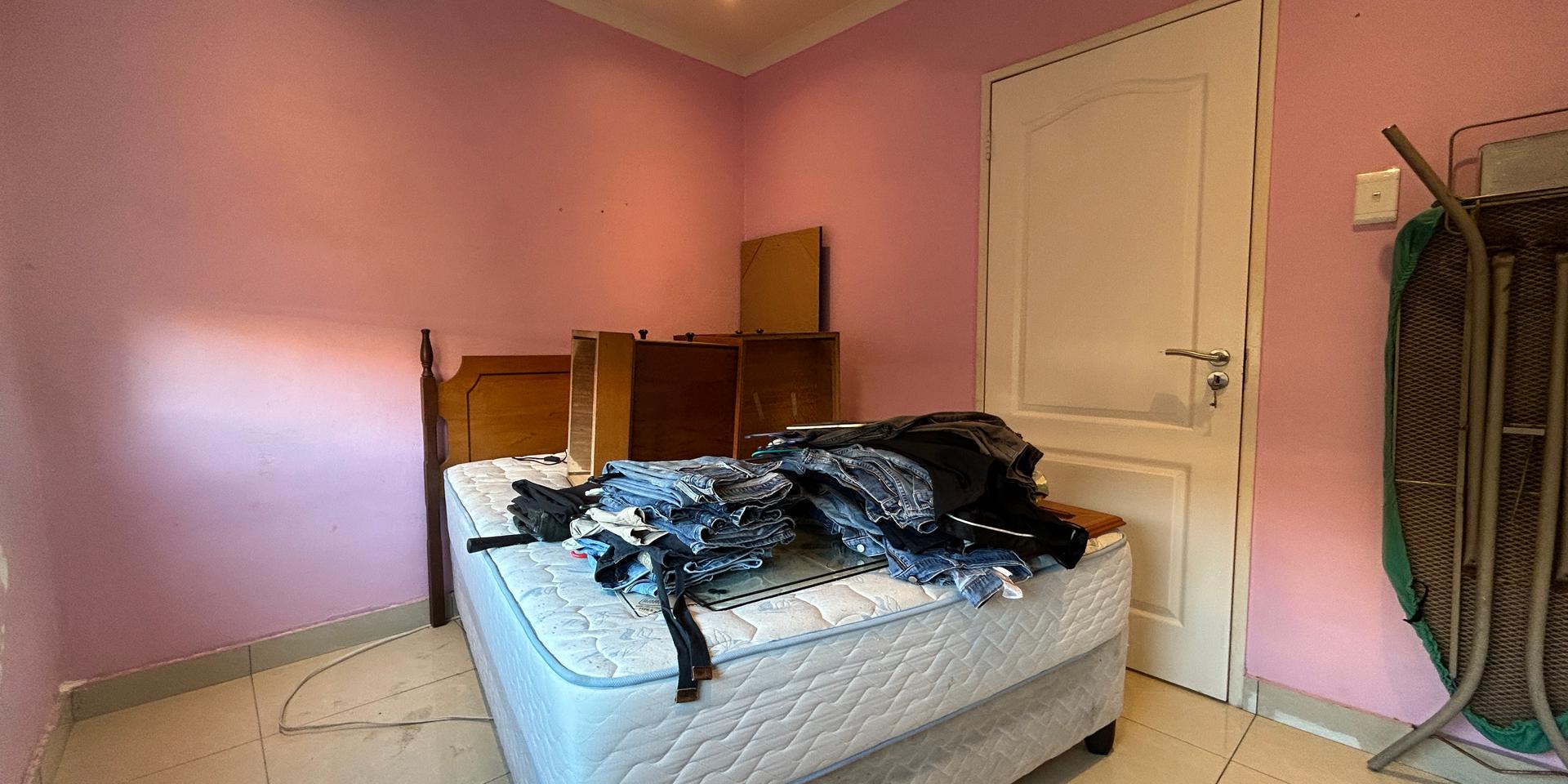 Image 2 of 6