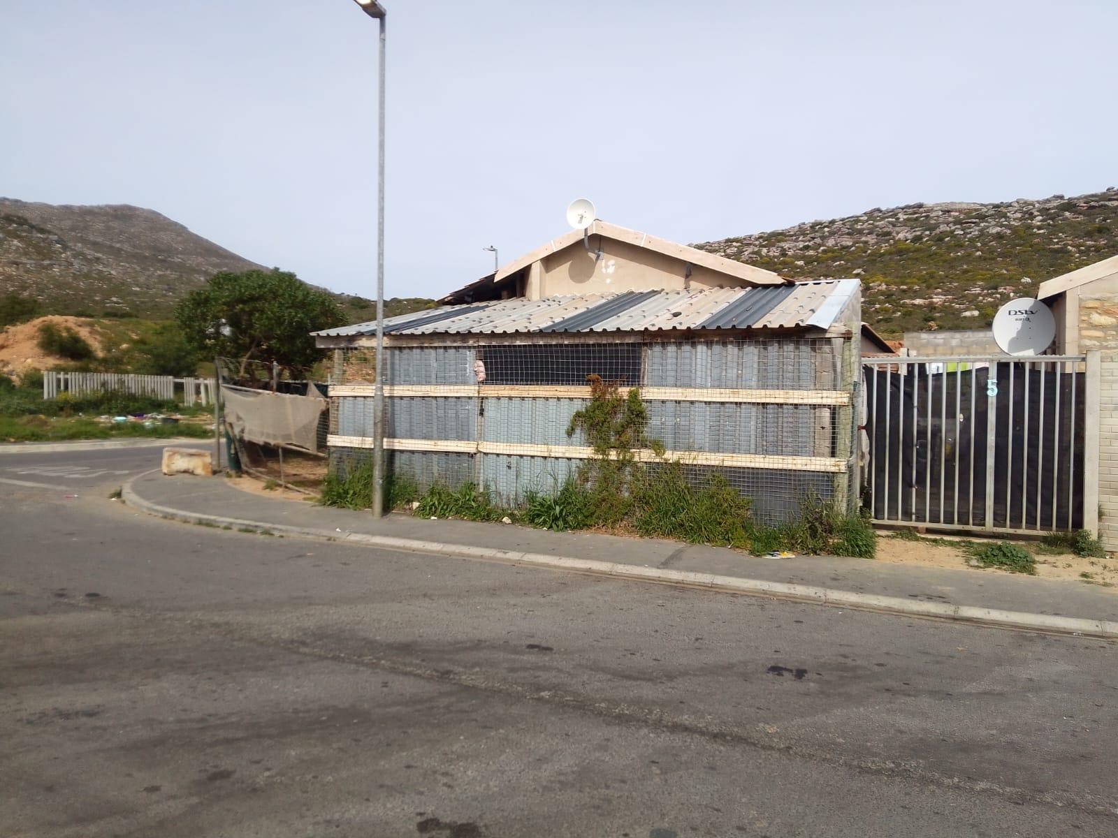 Image 2 of 6