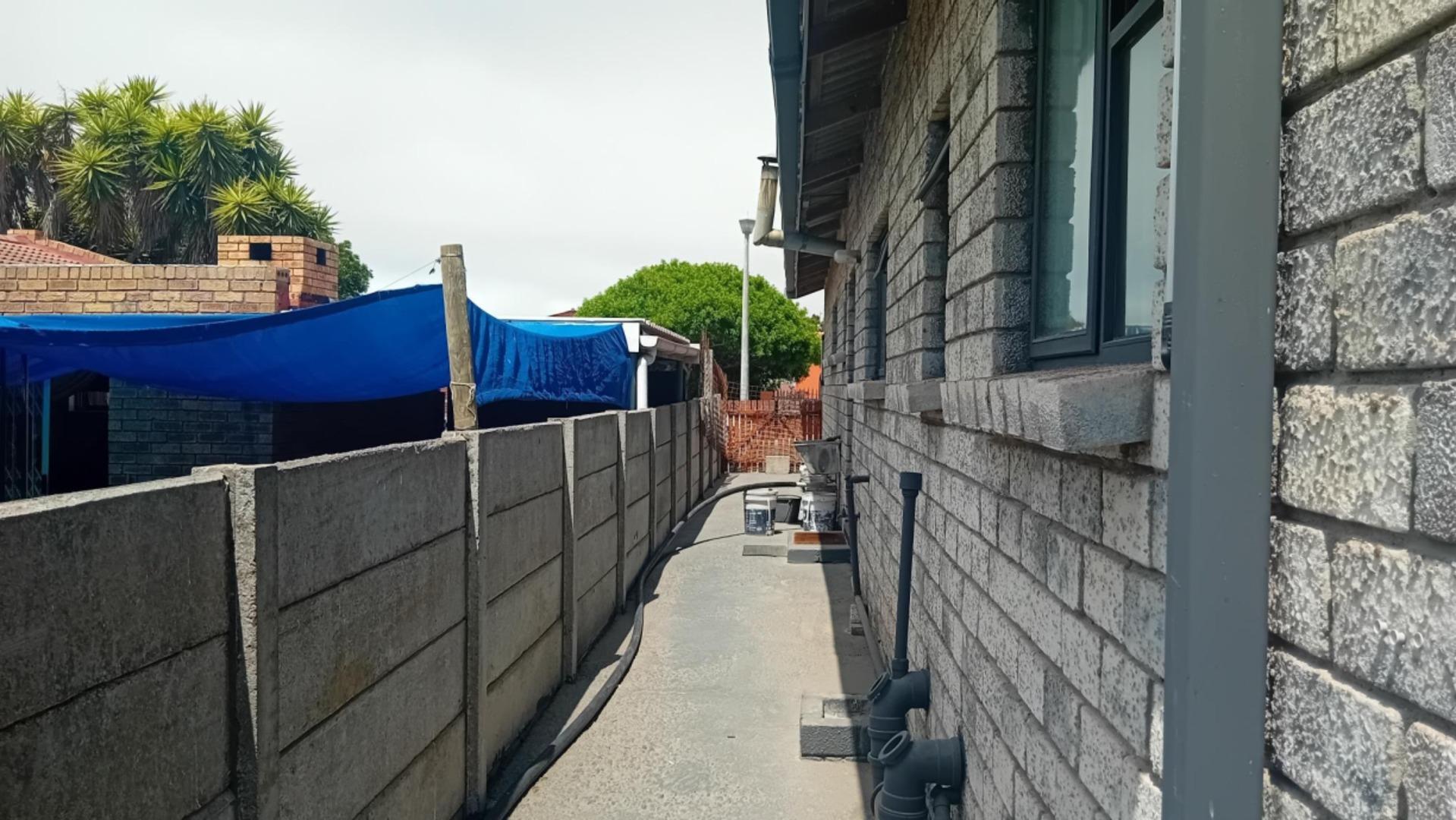 Image 5 of 6