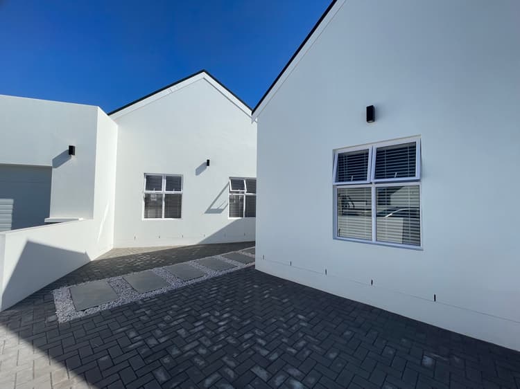 Main property image