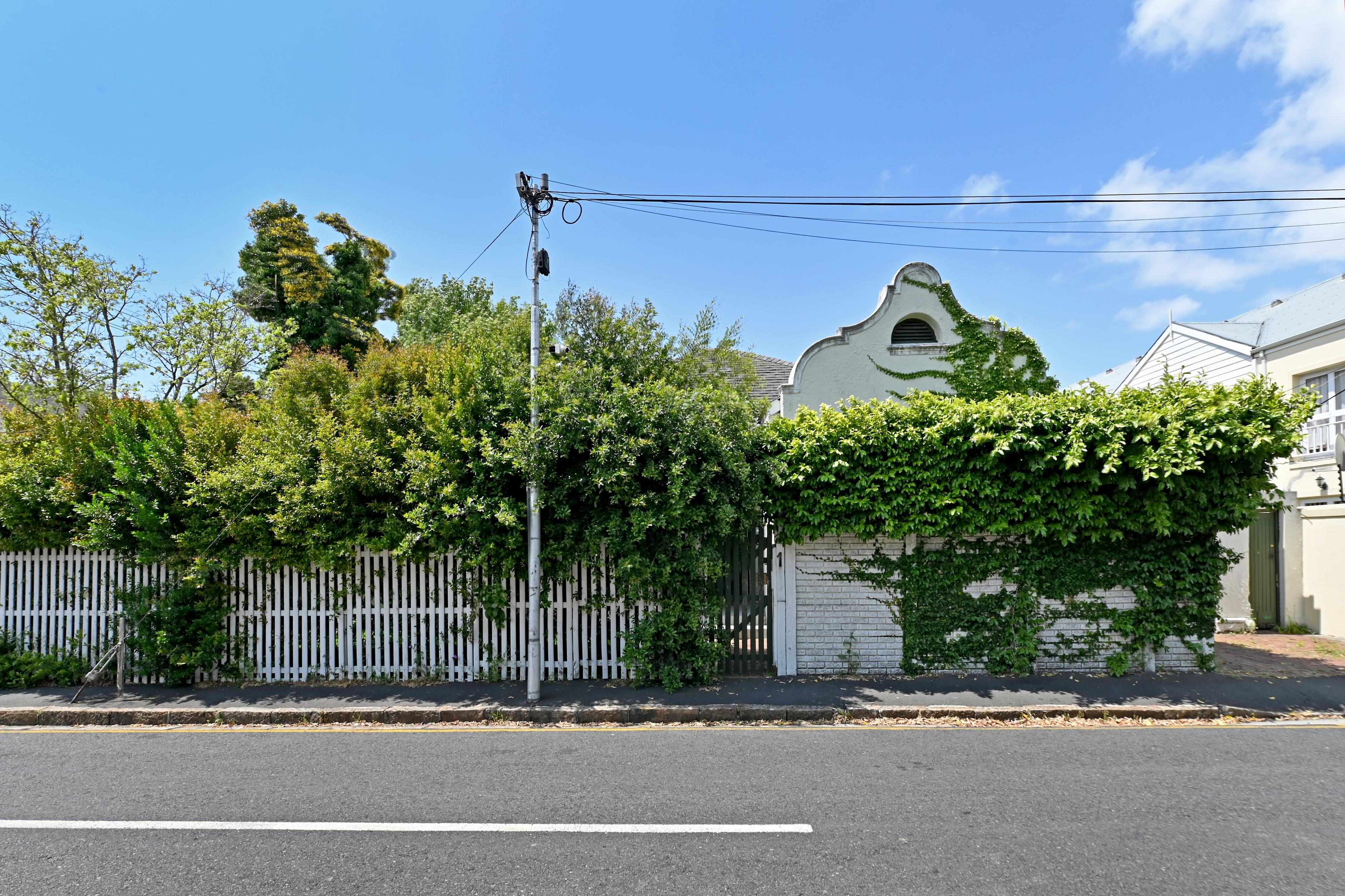 Image 2 of 6