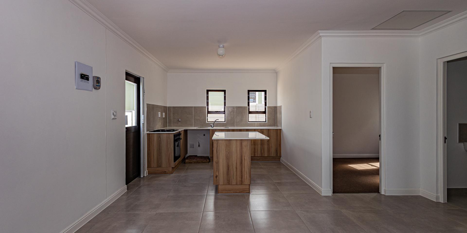 Image 3 of 6