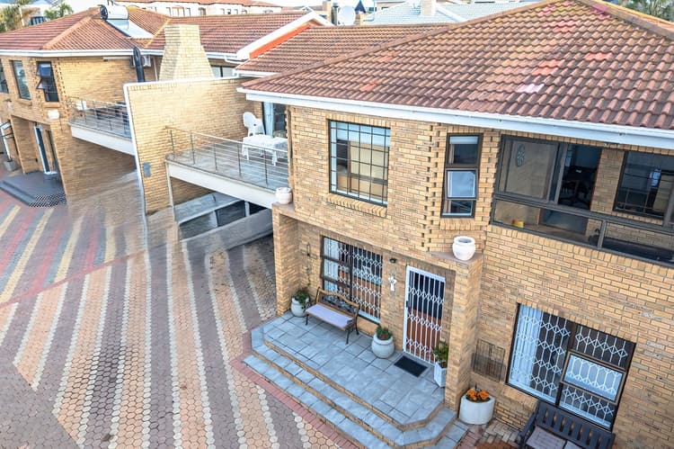Main property image