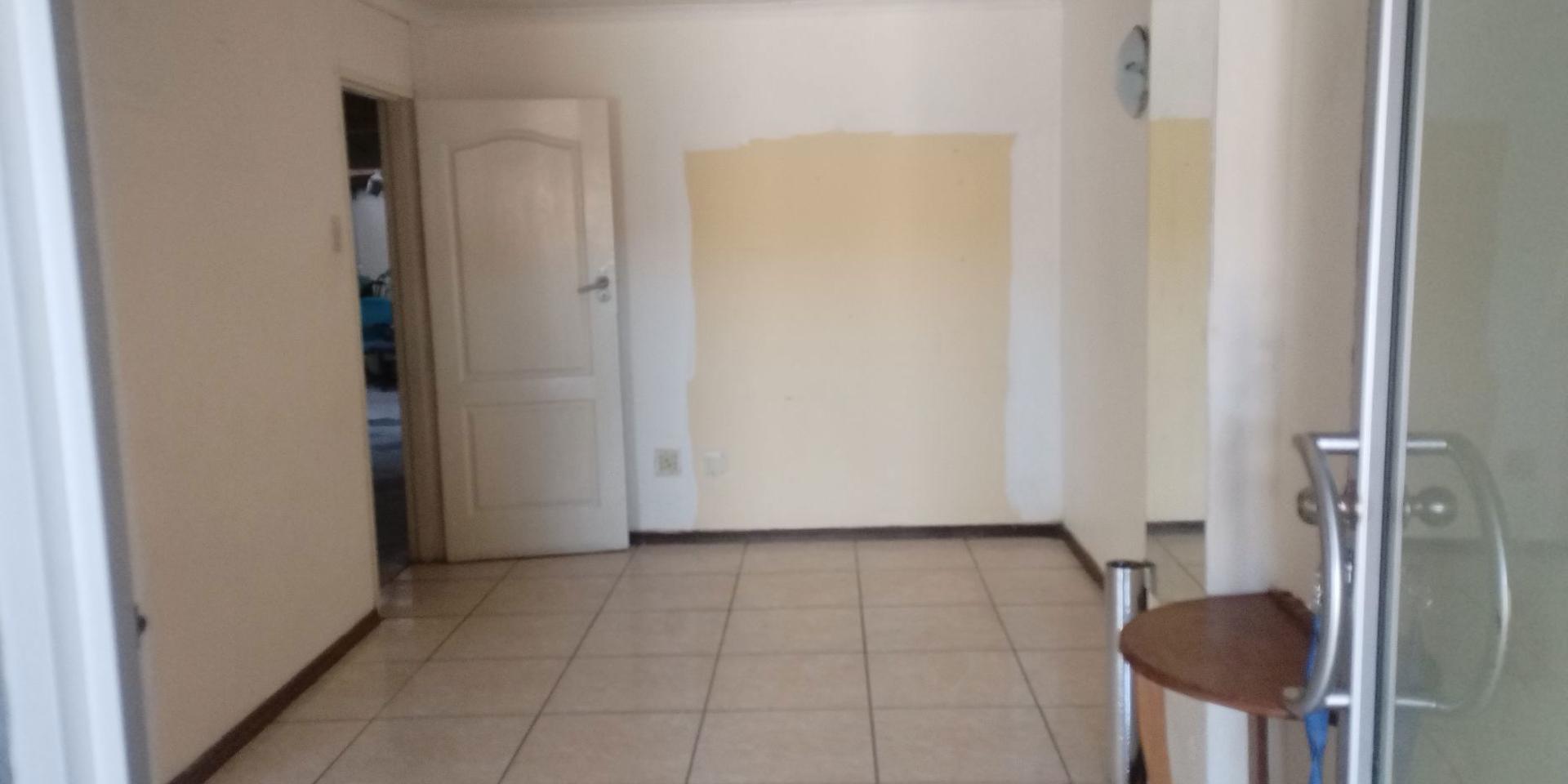 Image 2 of 6
