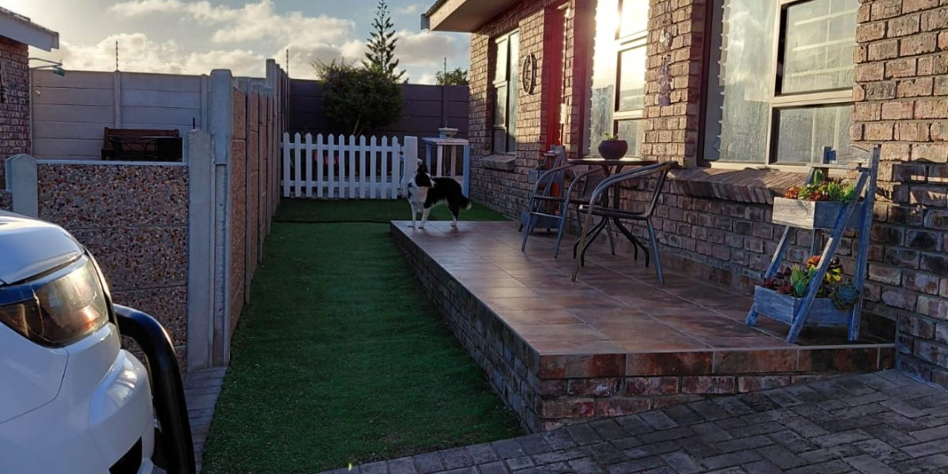 Image 4 of 6