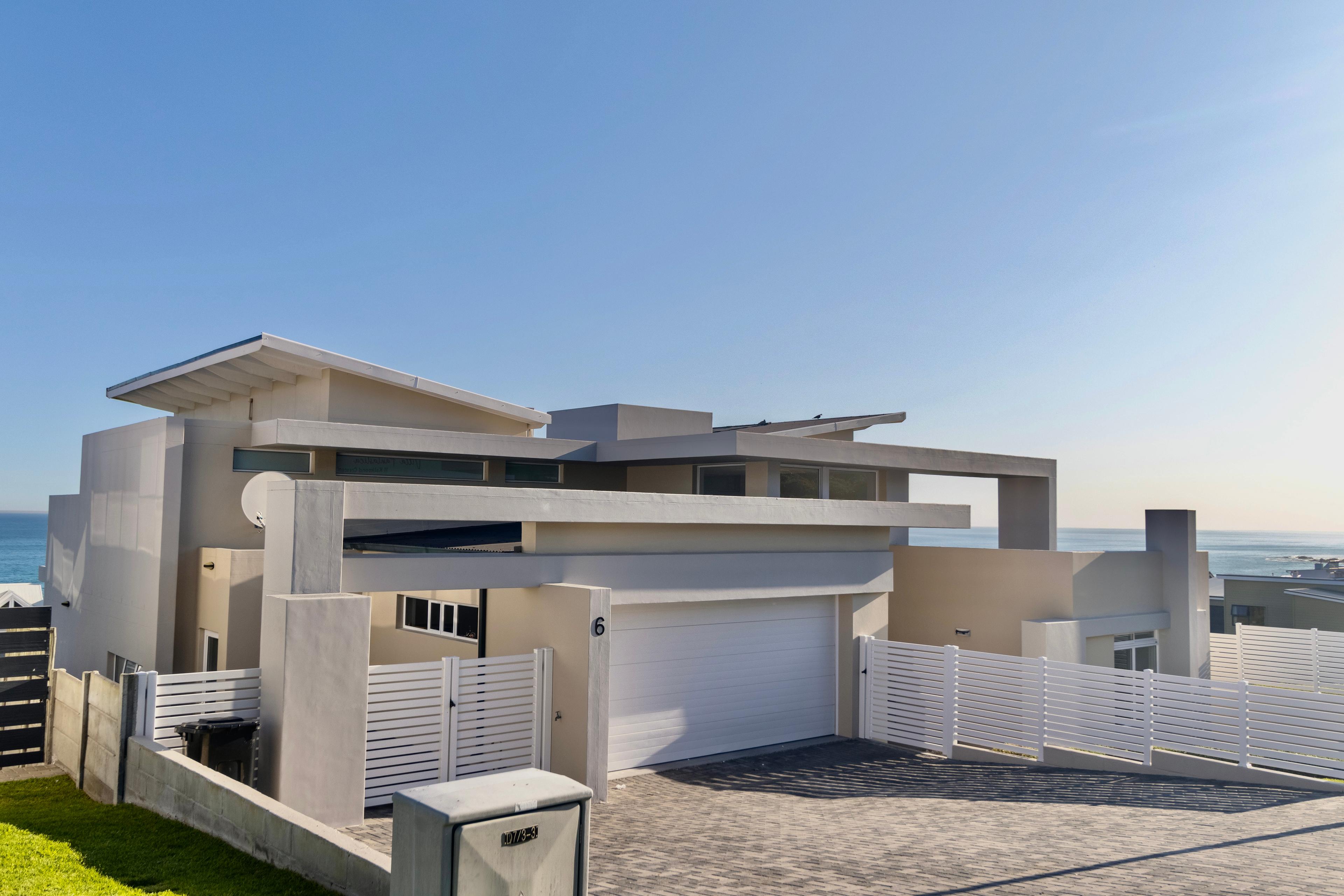 Image 3 of 6