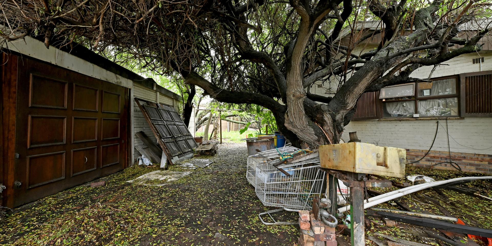Image 5 of 6