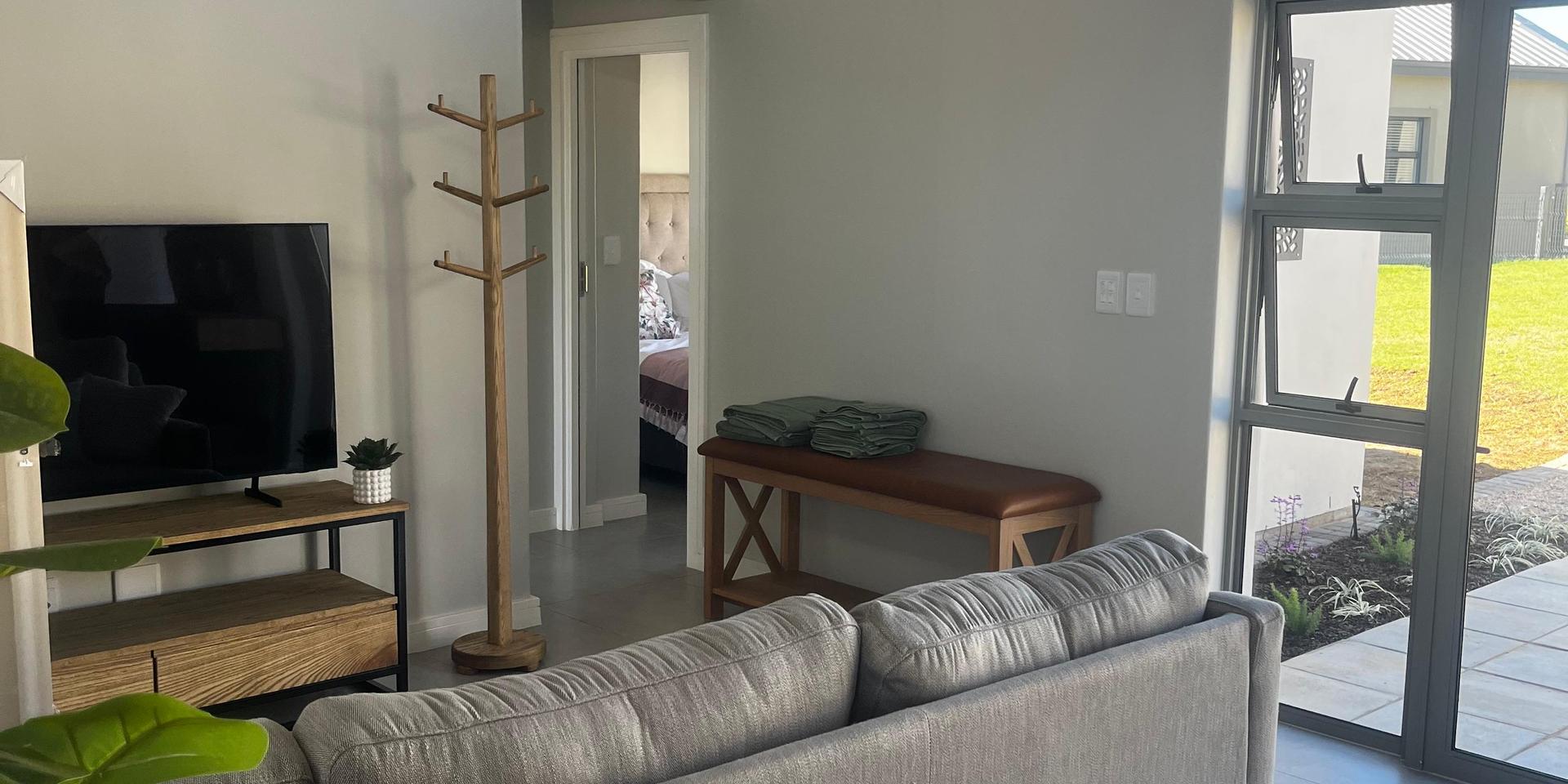 Image 2 of 6