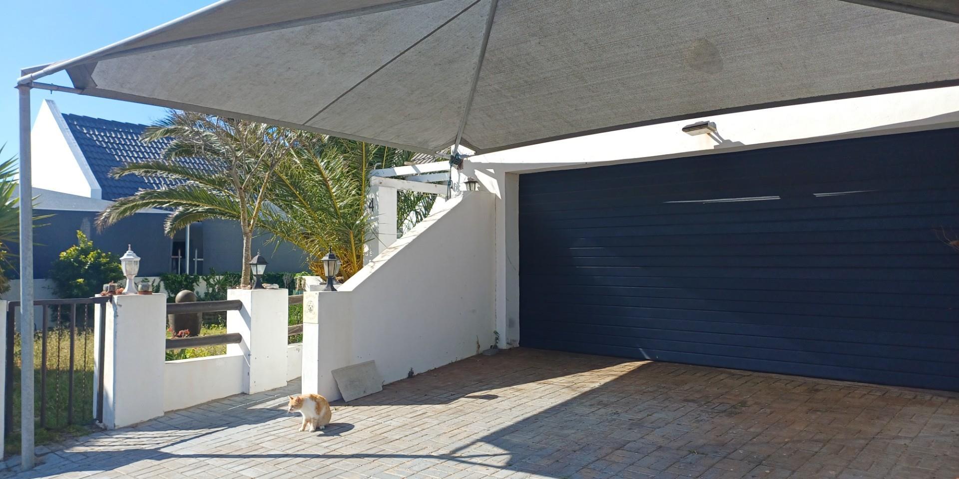 Image 4 of 6