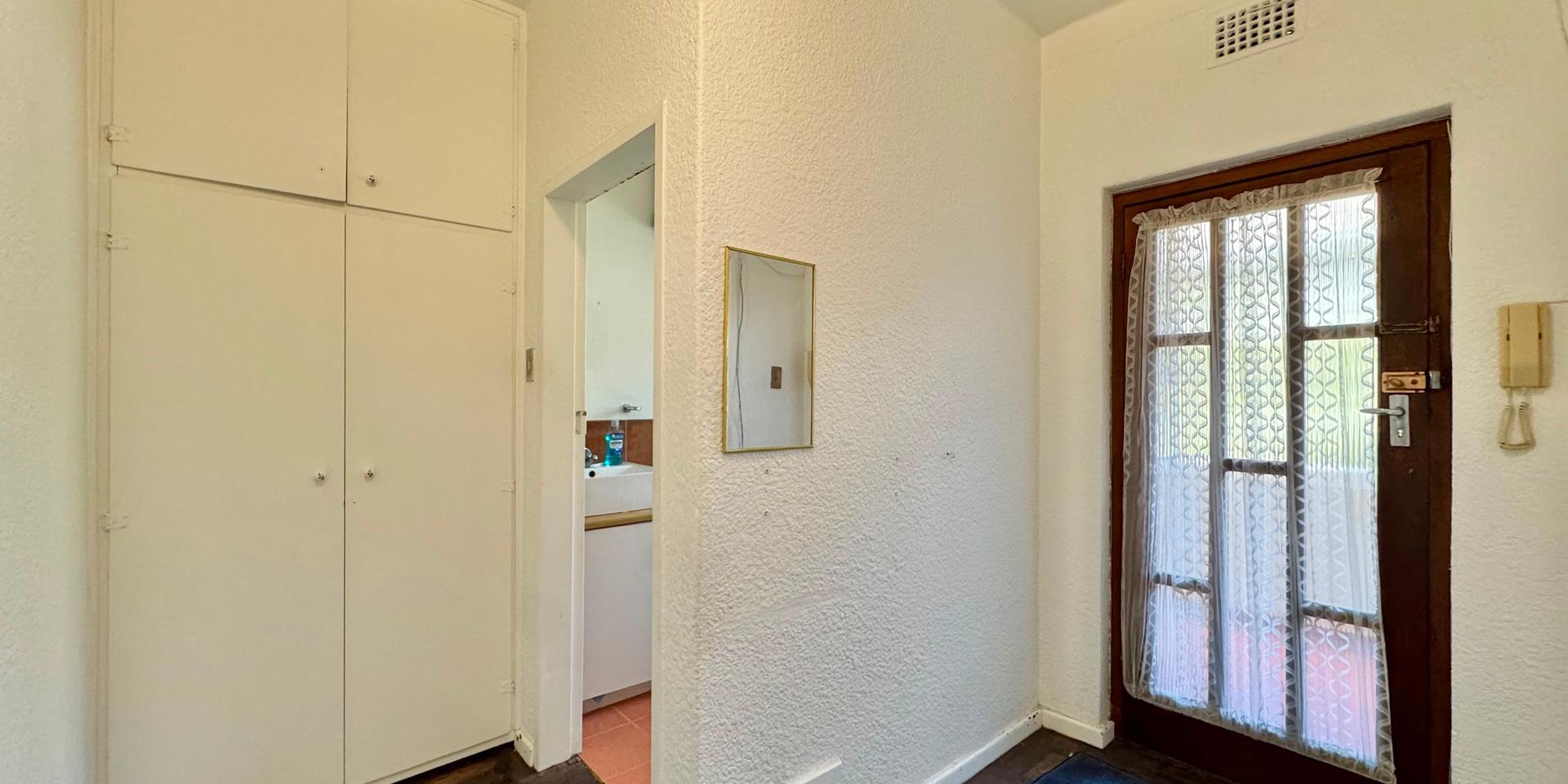 Image 2 of 6