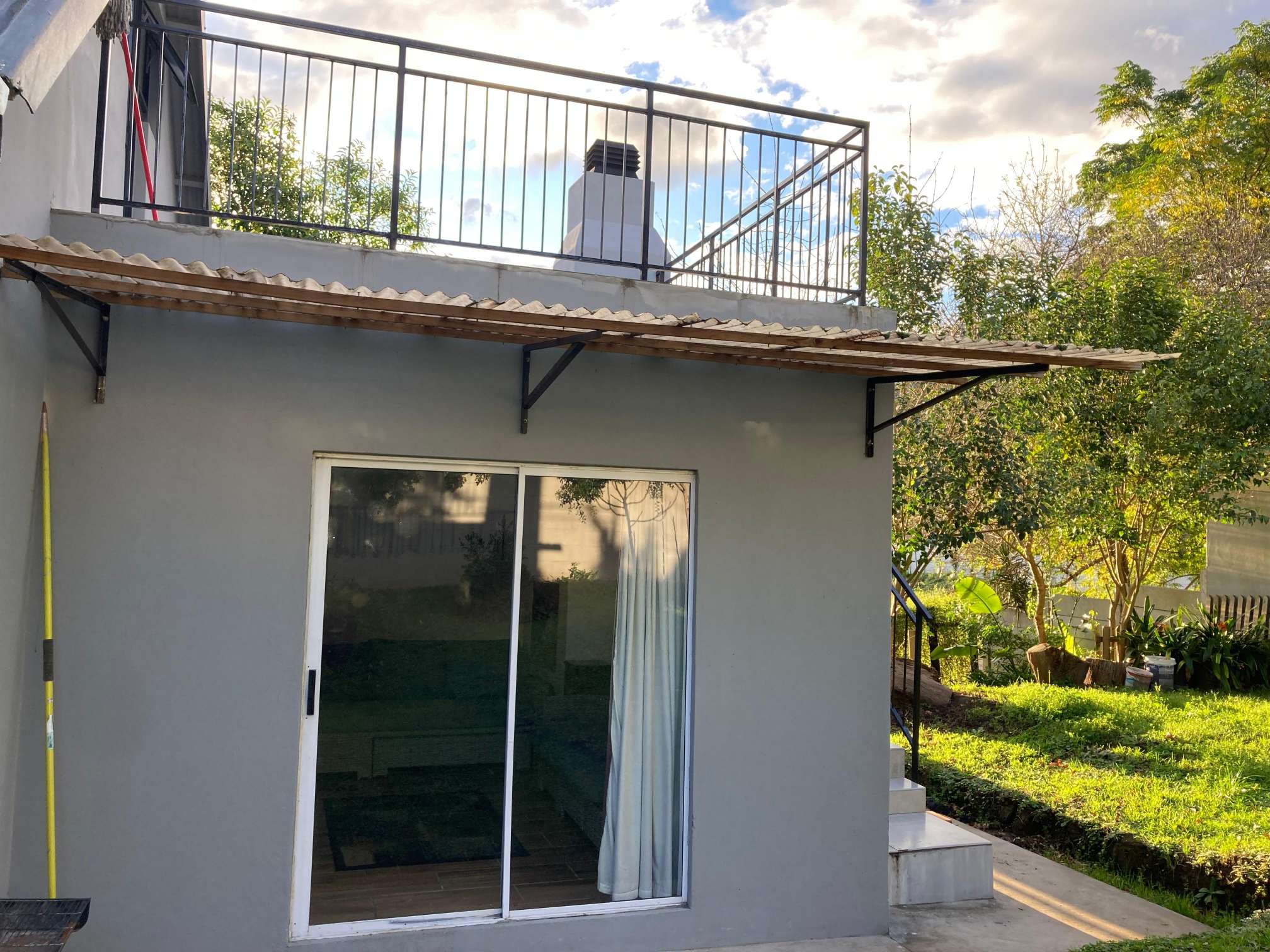 Image 2 of 6