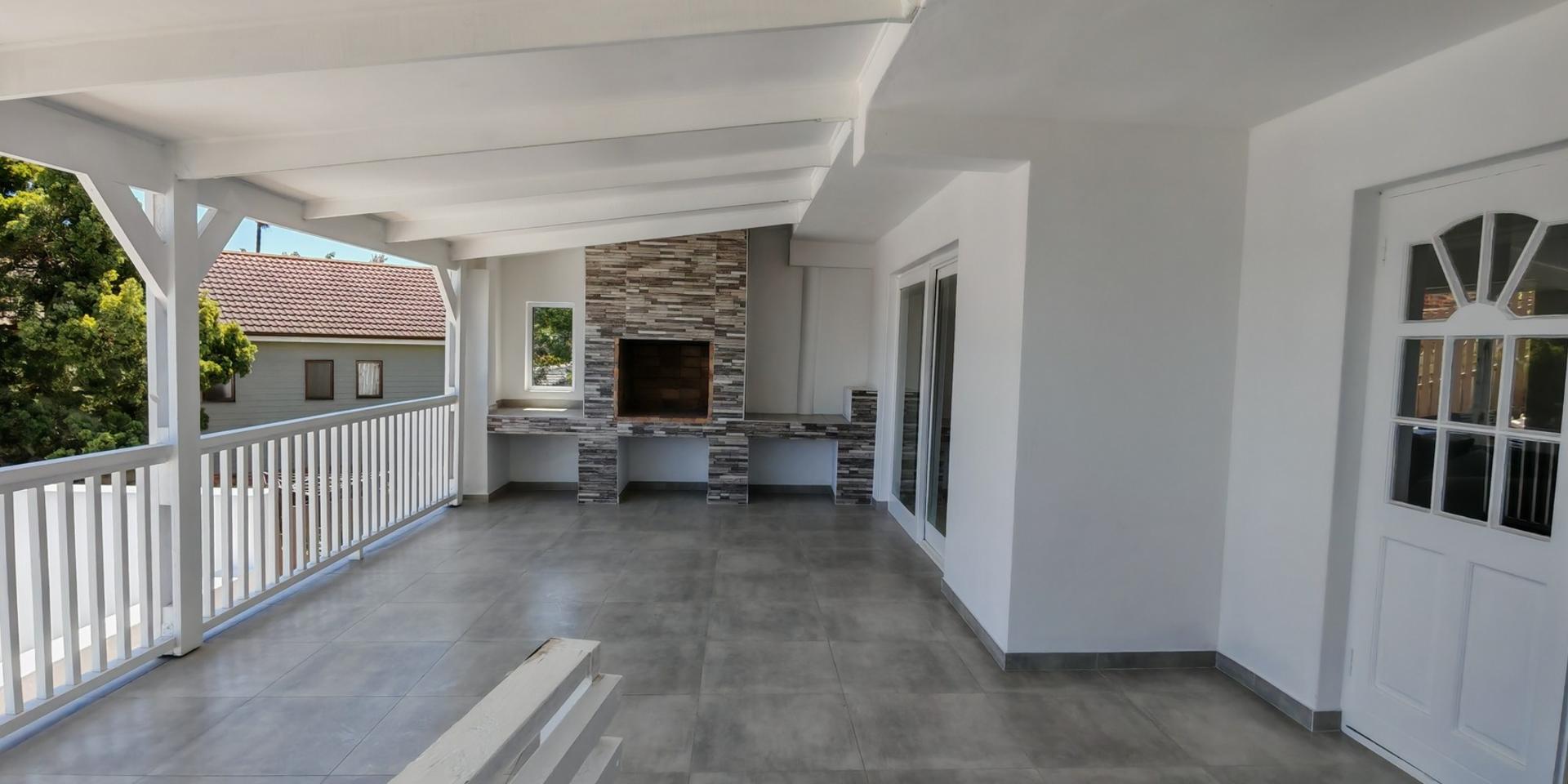 Image 3 of 6