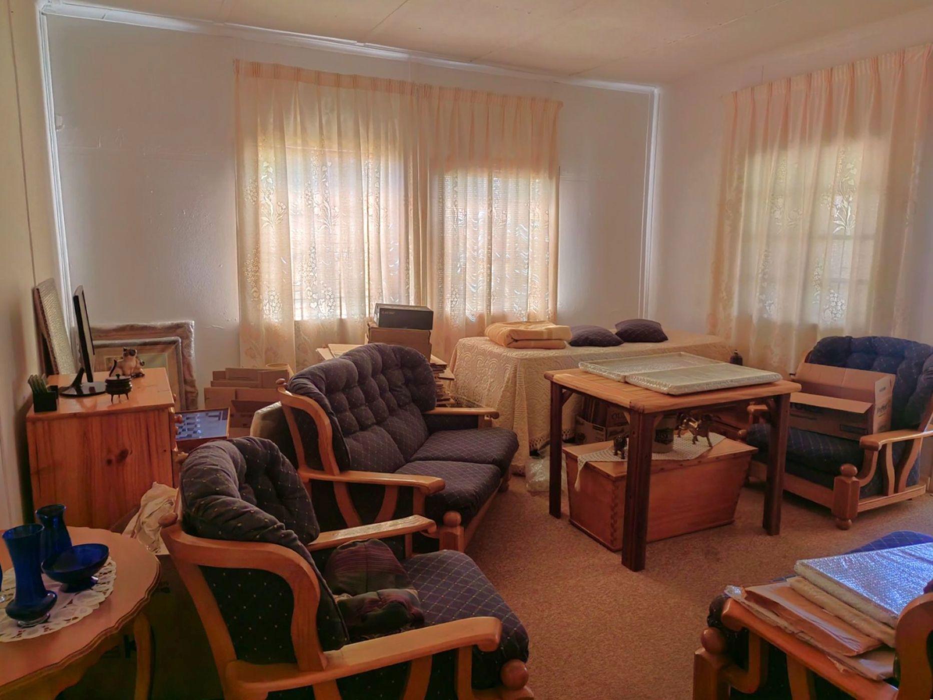 Image 4 of 6