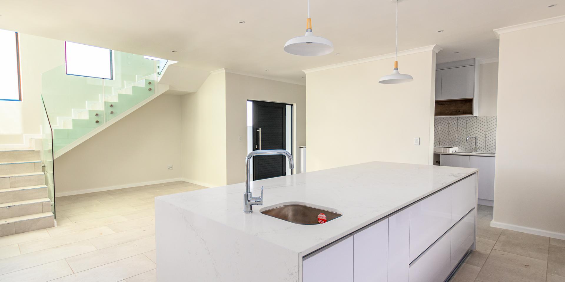Image 5 of 6