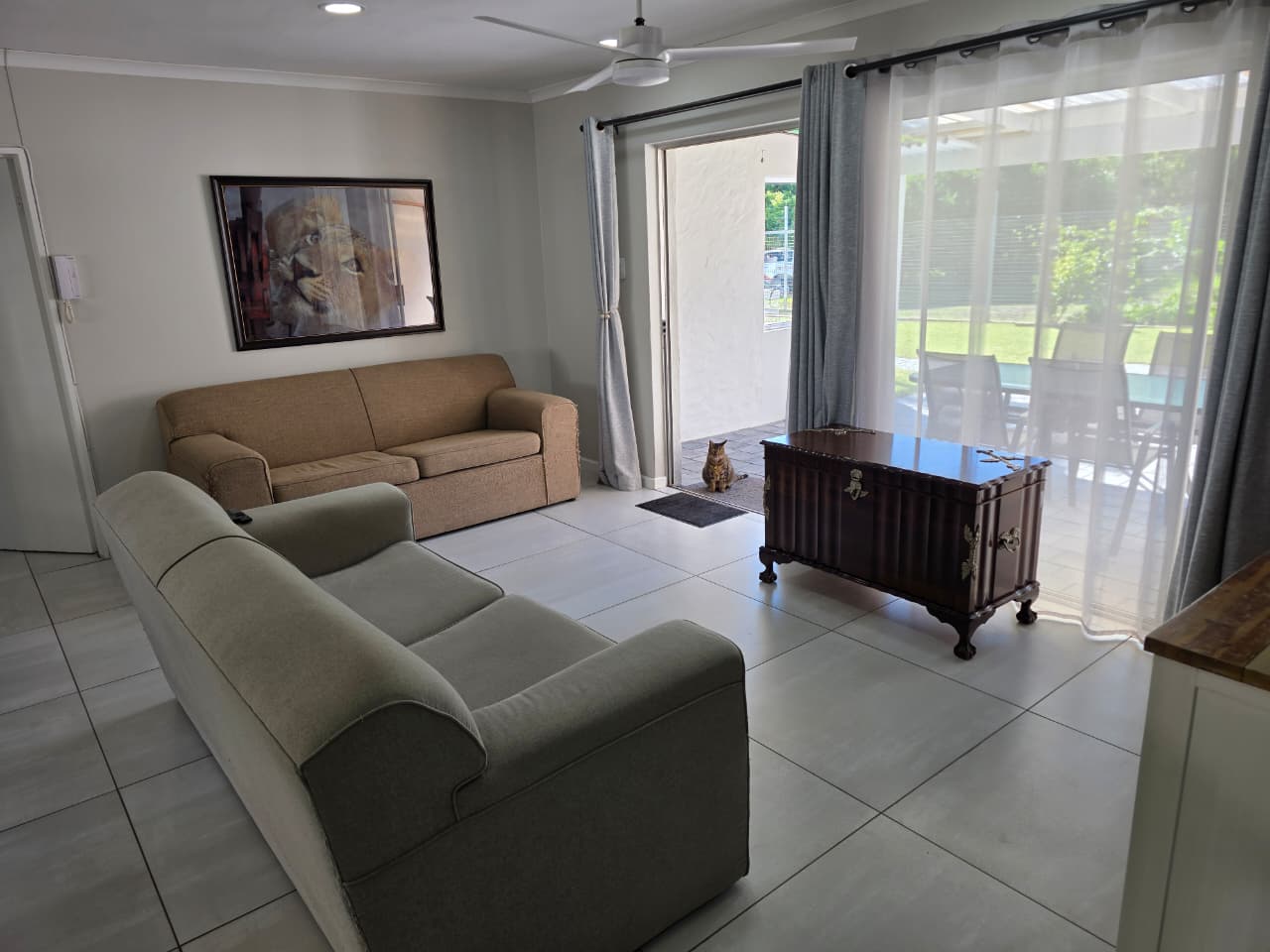 Image 4 of 6
