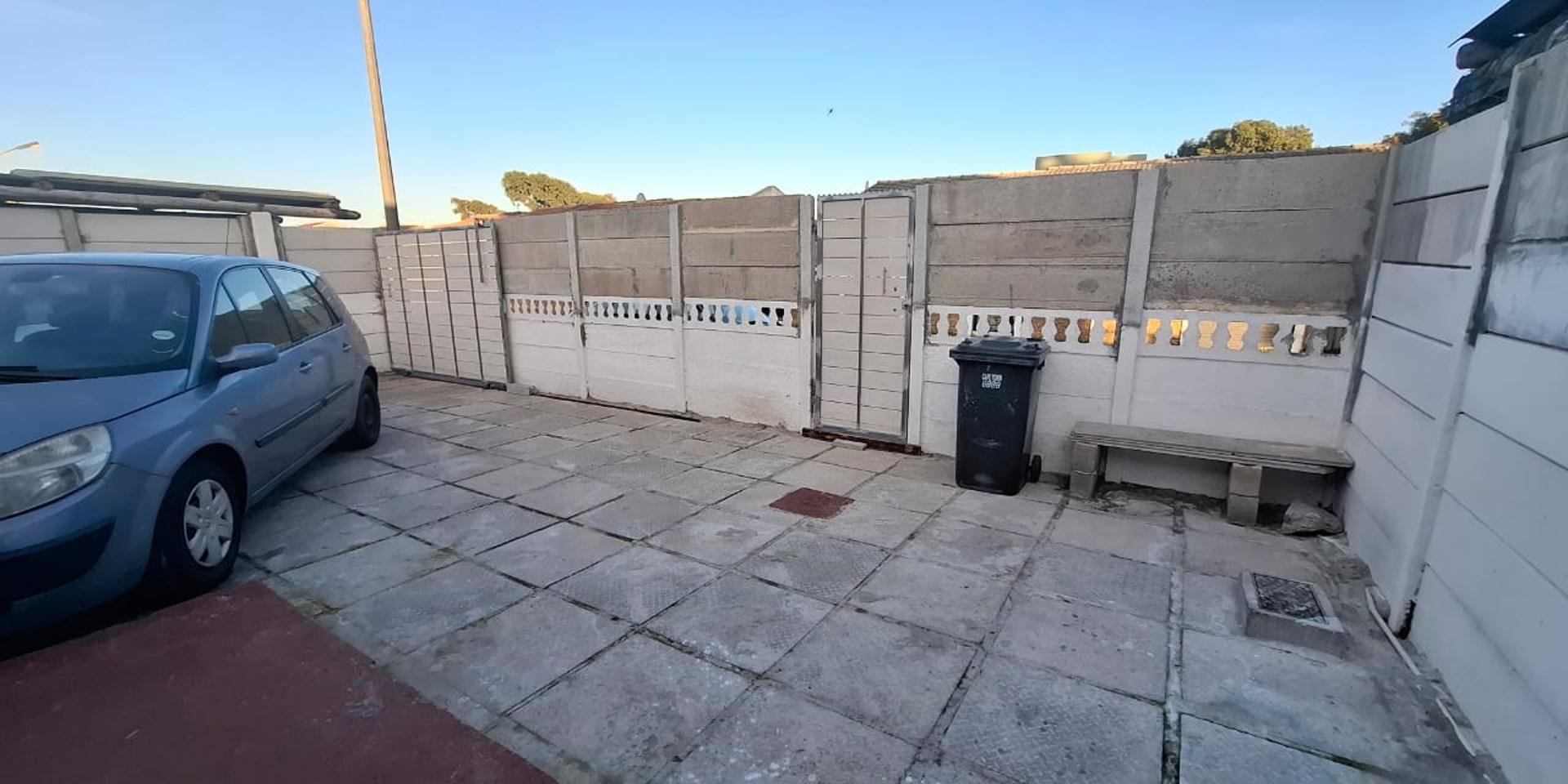 Image 2 of 6