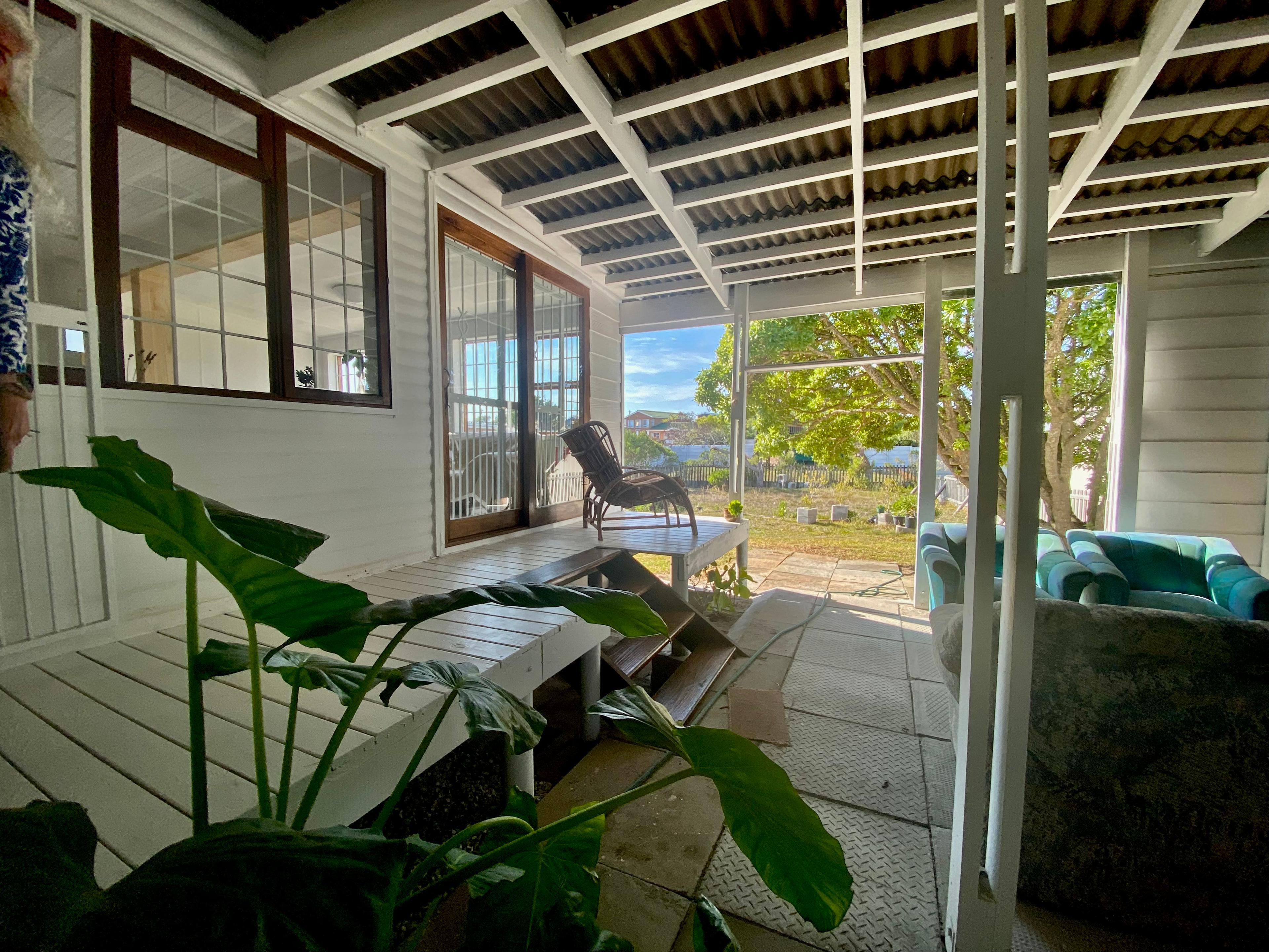 Image 4 of 6