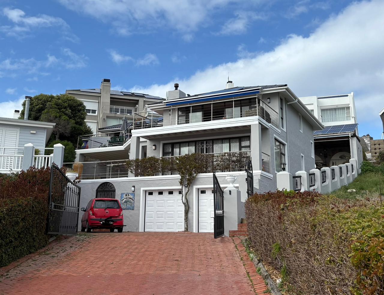 Image 1 of 6