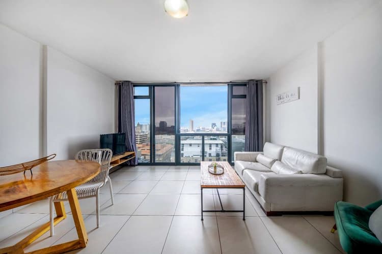 Main property image