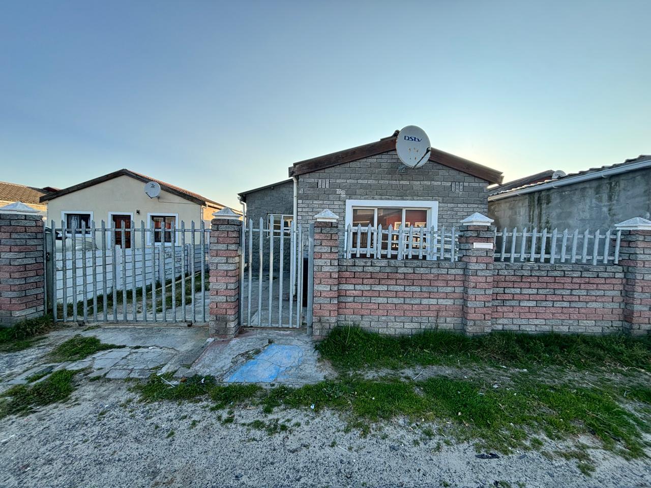 Image 1 of 6