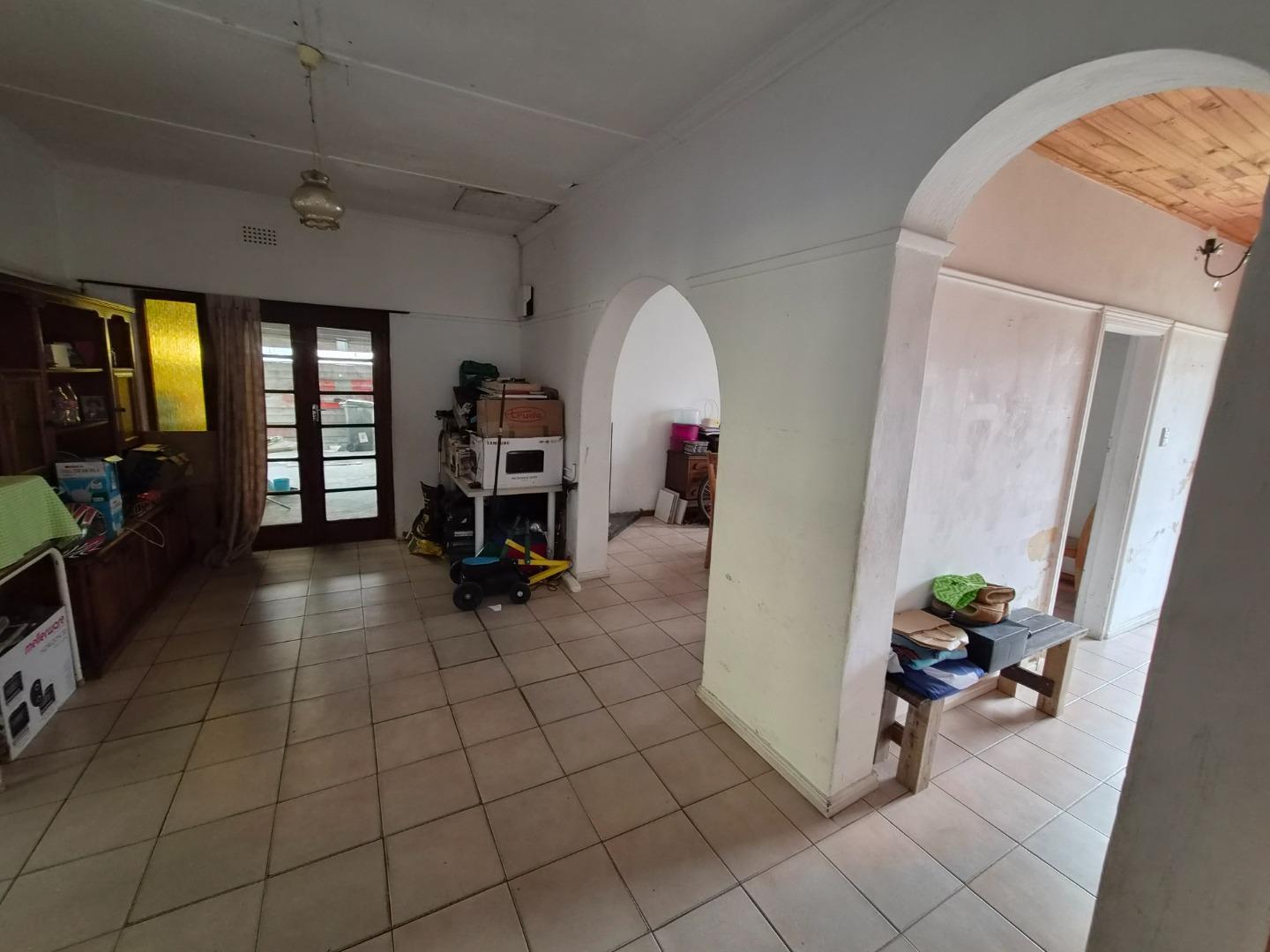Image 1 of 6
