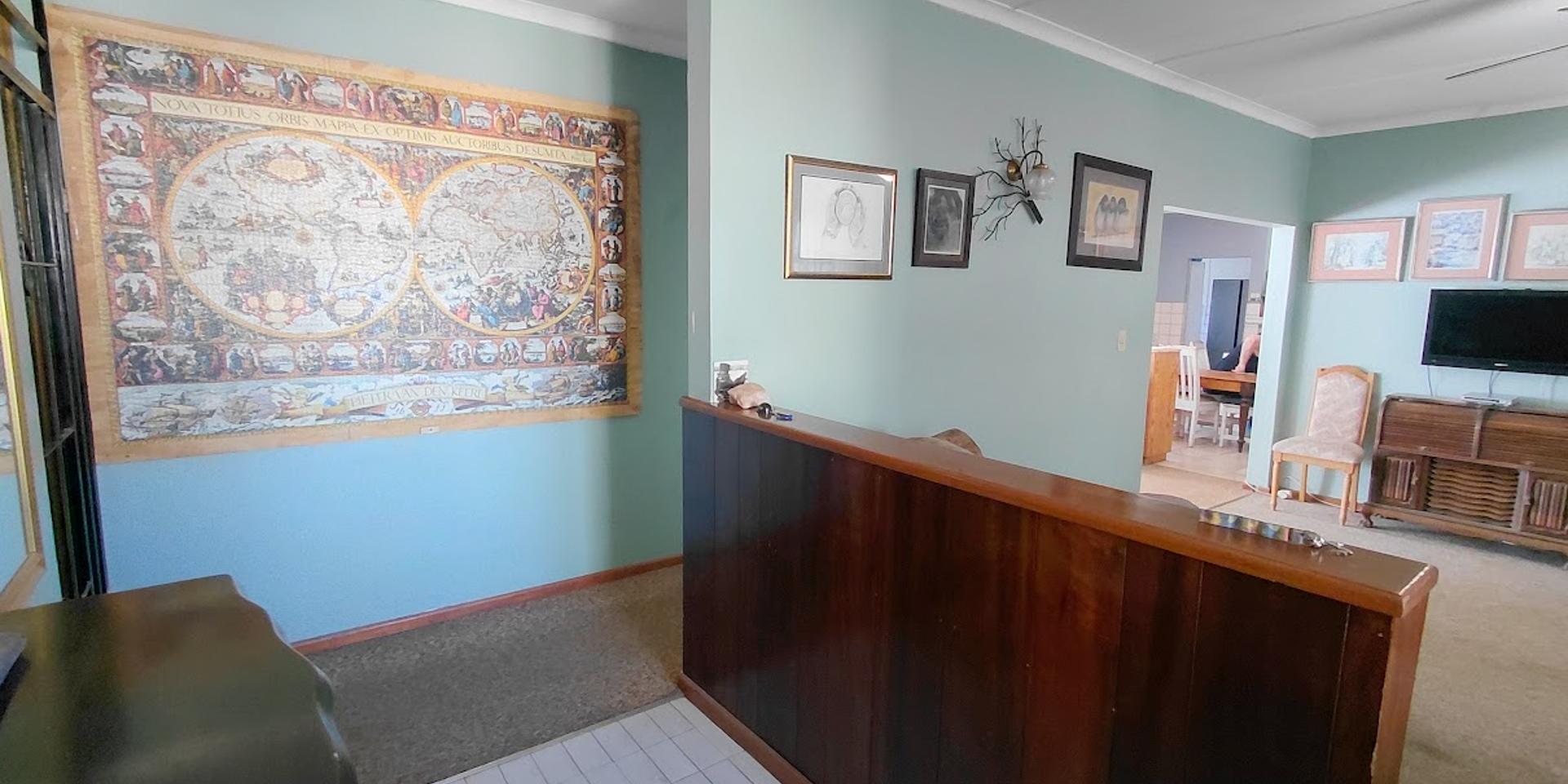 Image 2 of 6