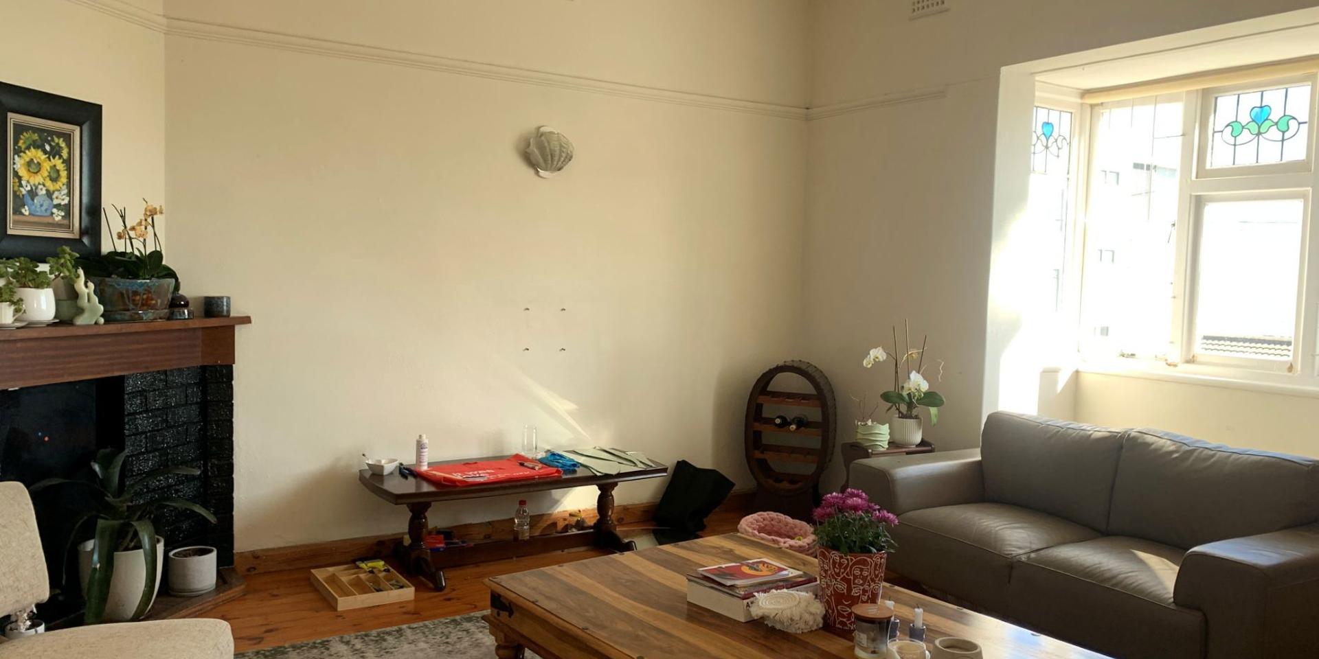 Image 4 of 6