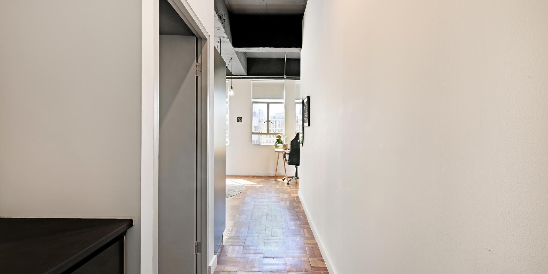 Image 3 of 6