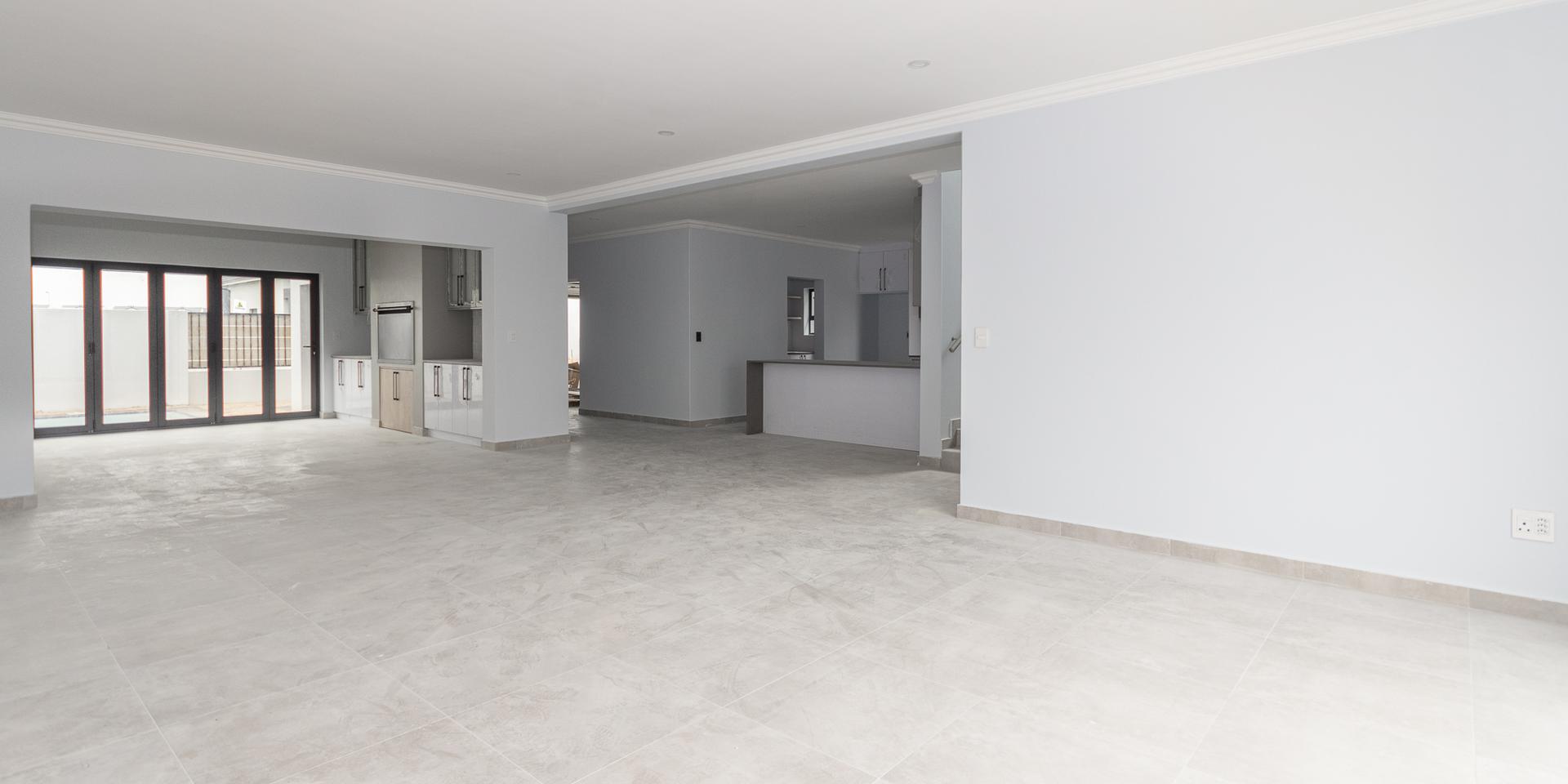 Image 4 of 6
