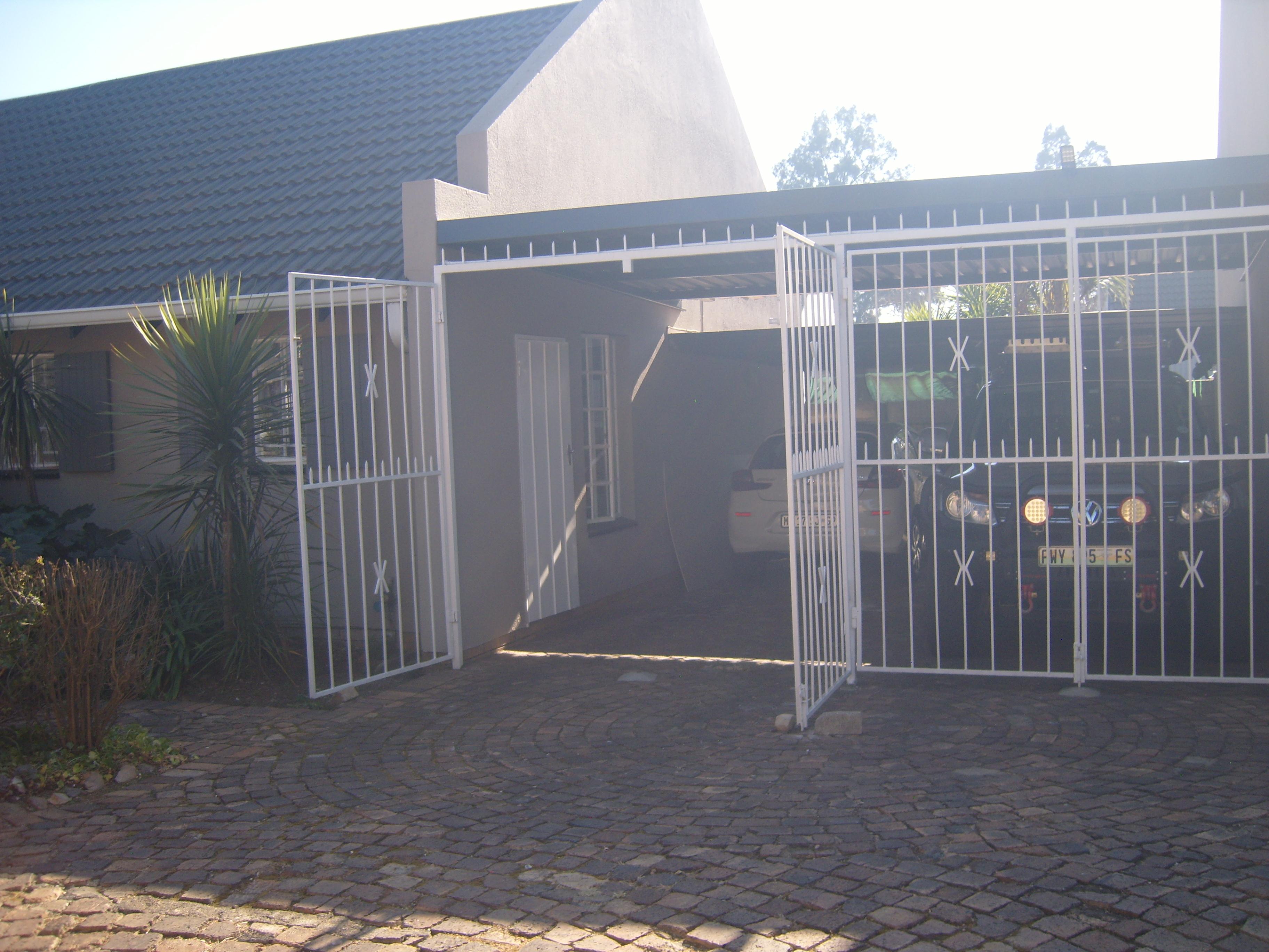 Image 4 of 6