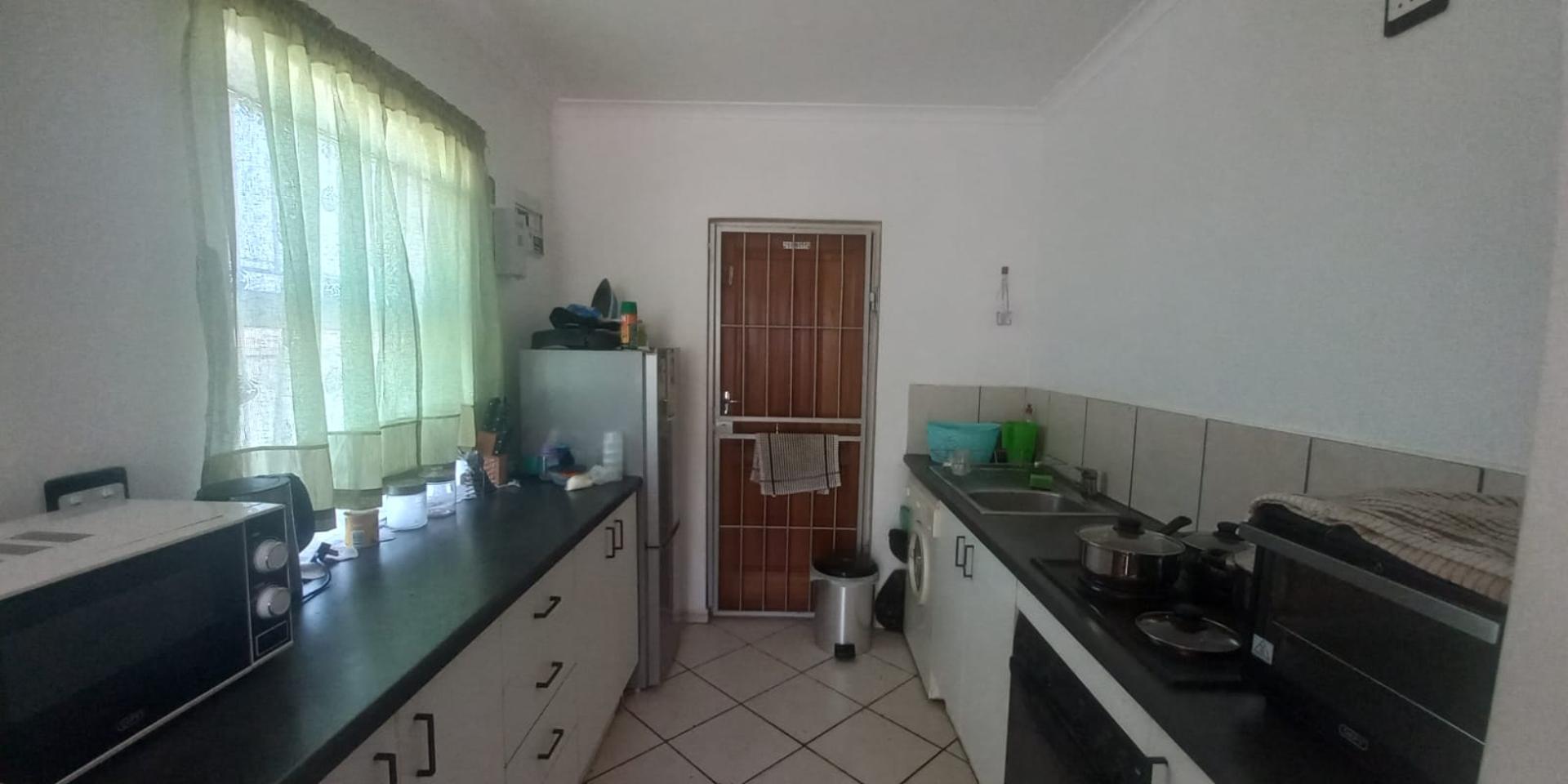 Image 5 of 6