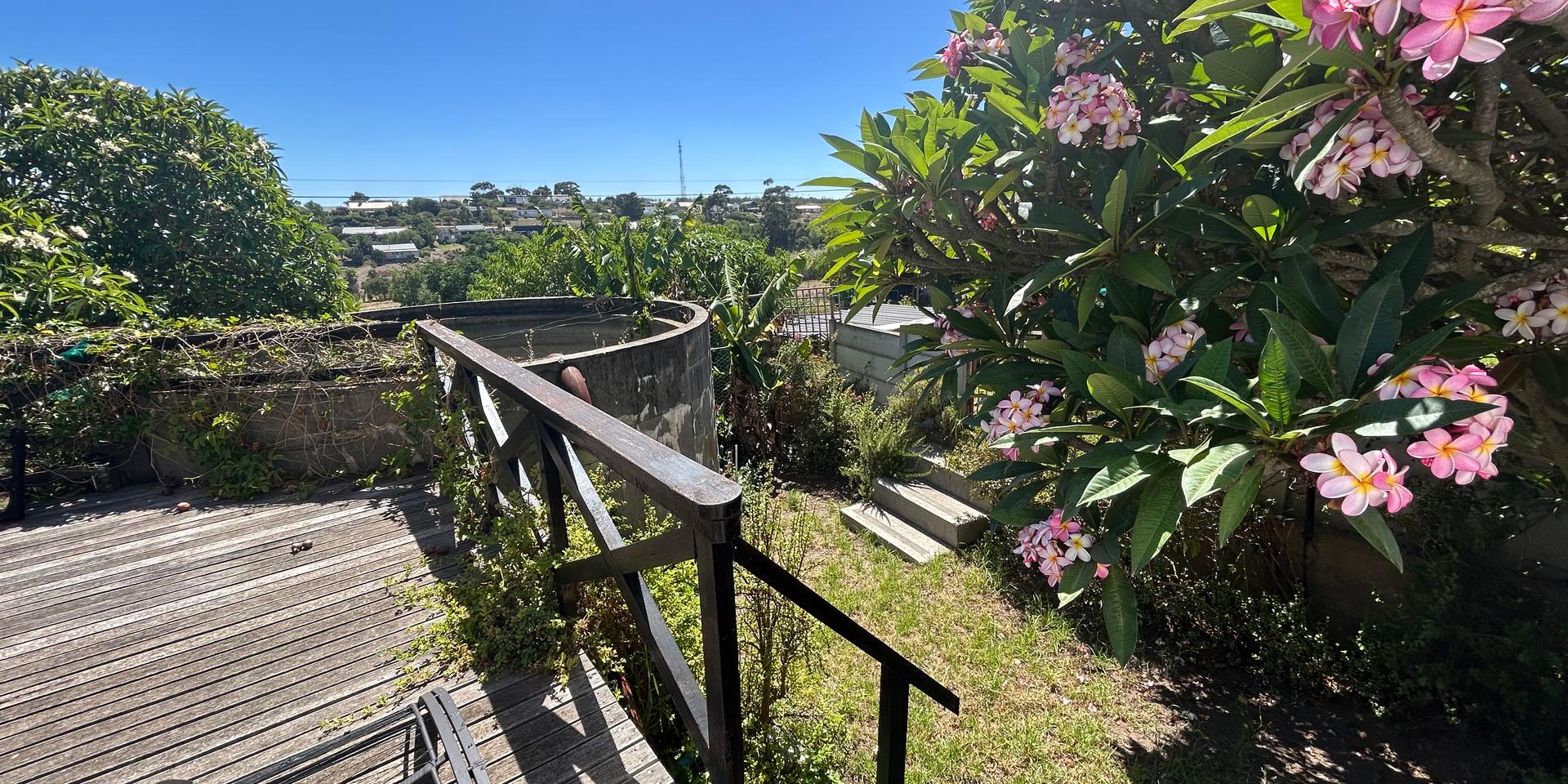Image 2 of 6