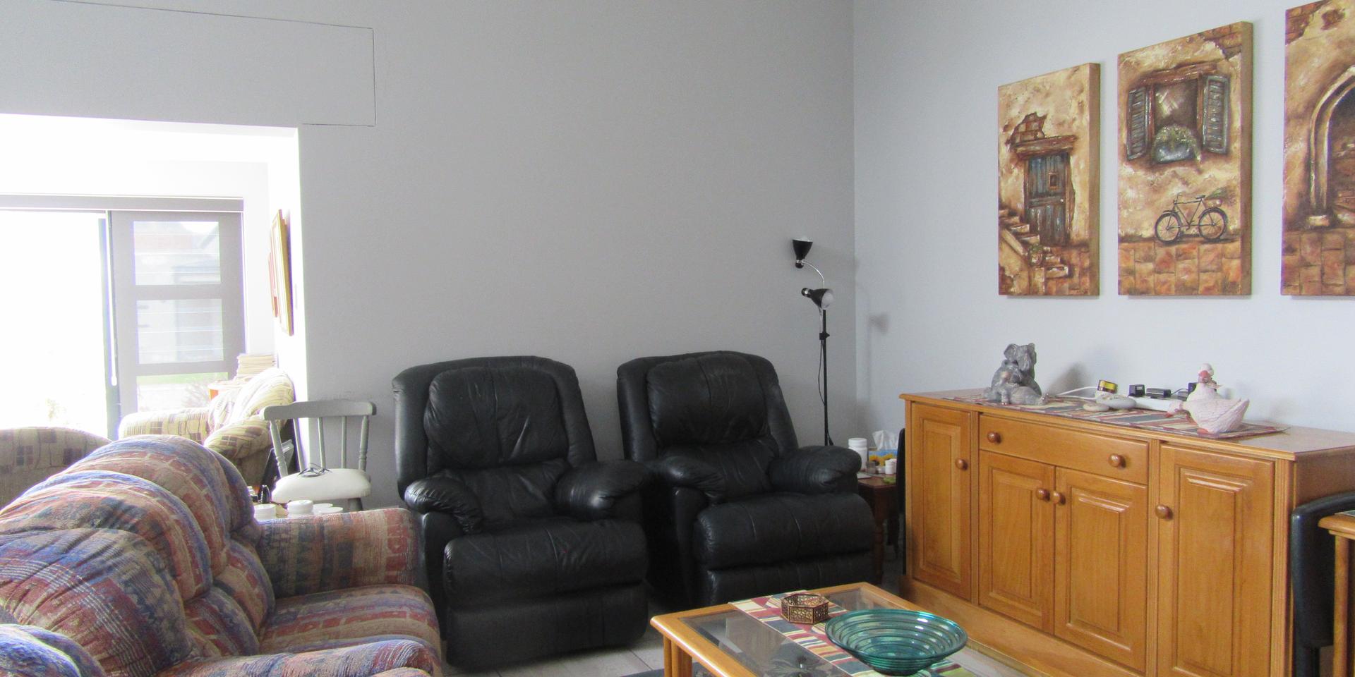 Image 3 of 6