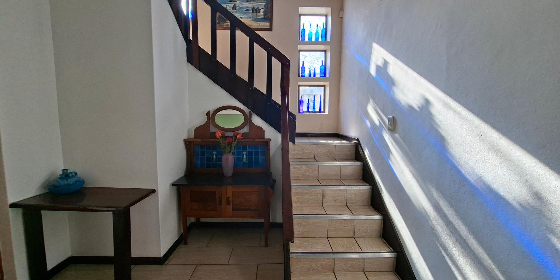 Image 2 of 6