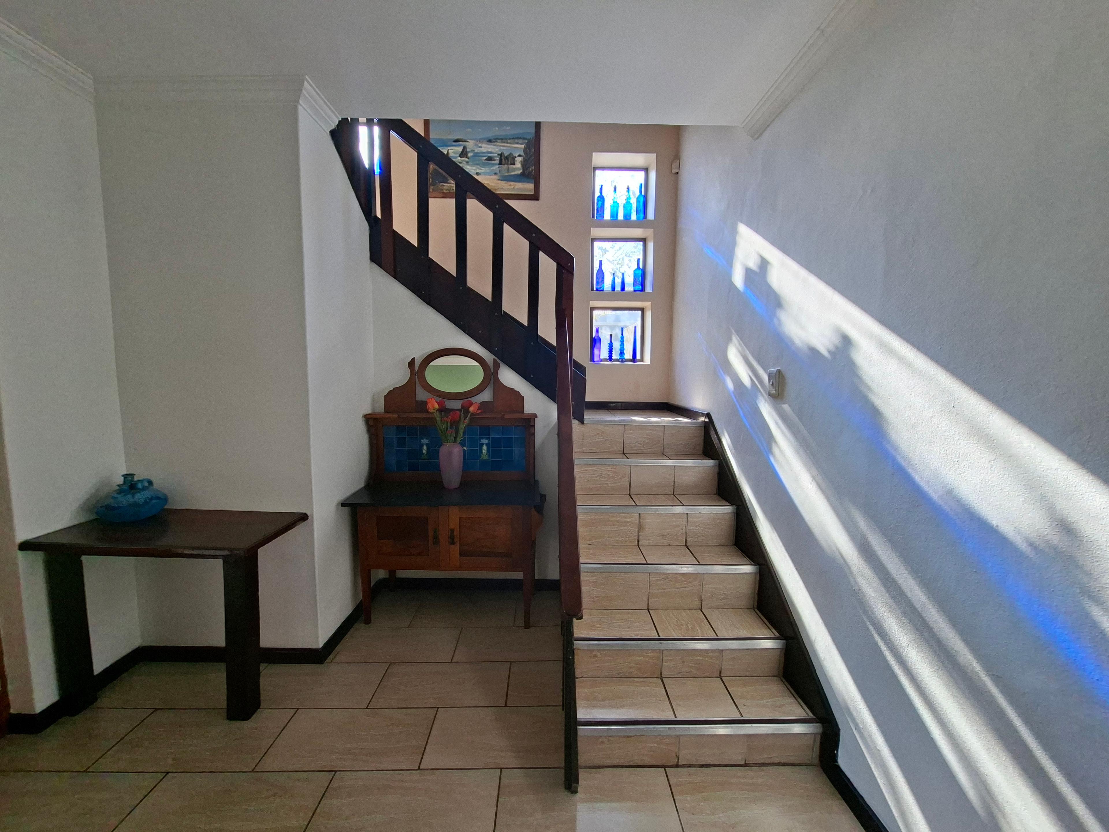 Image 2 of 6