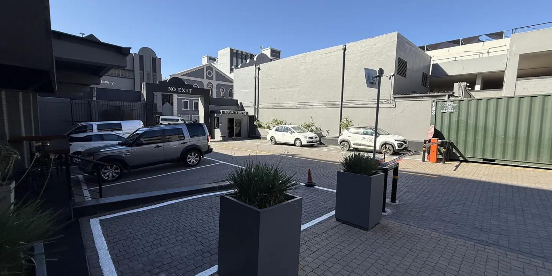 Image 2 of 6