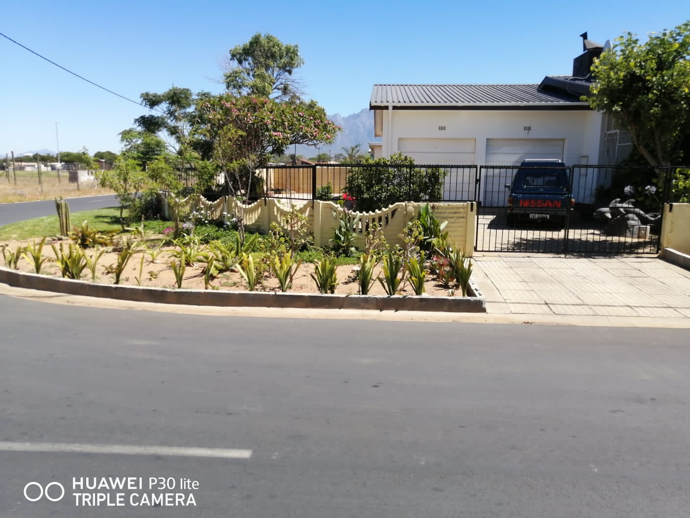 Image 3 of 6