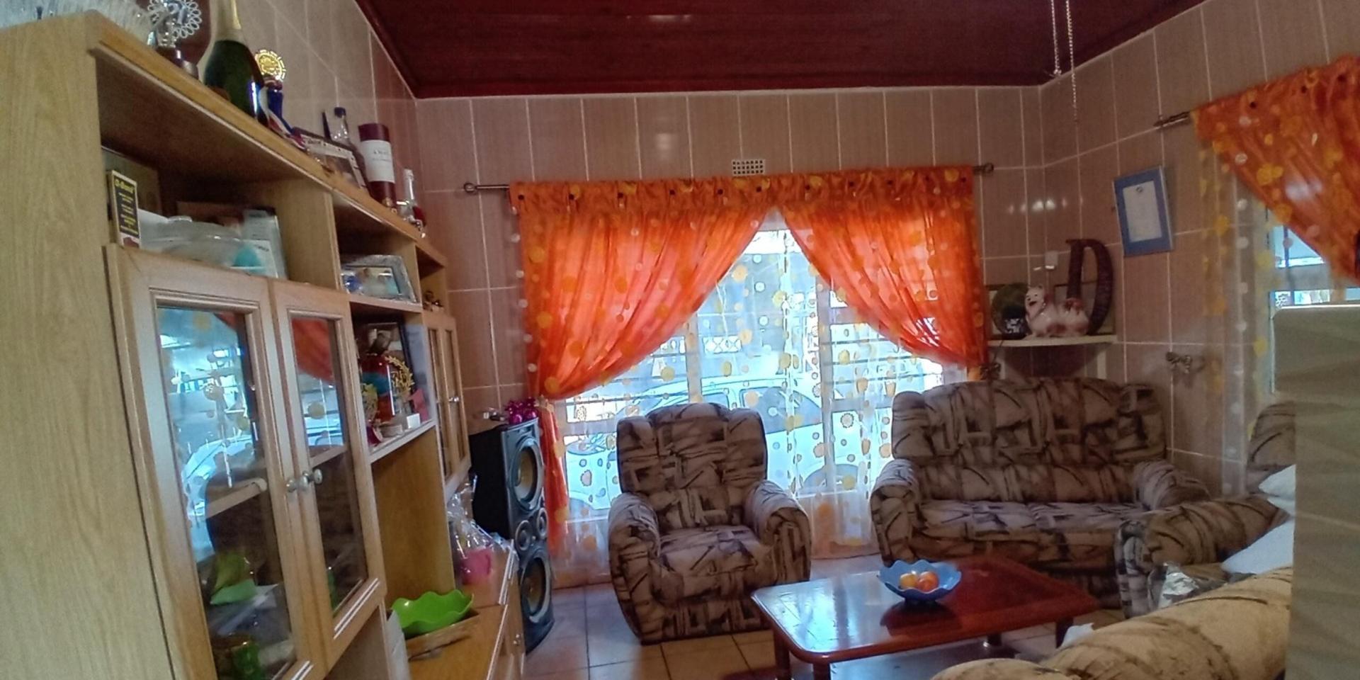 Image 3 of 6