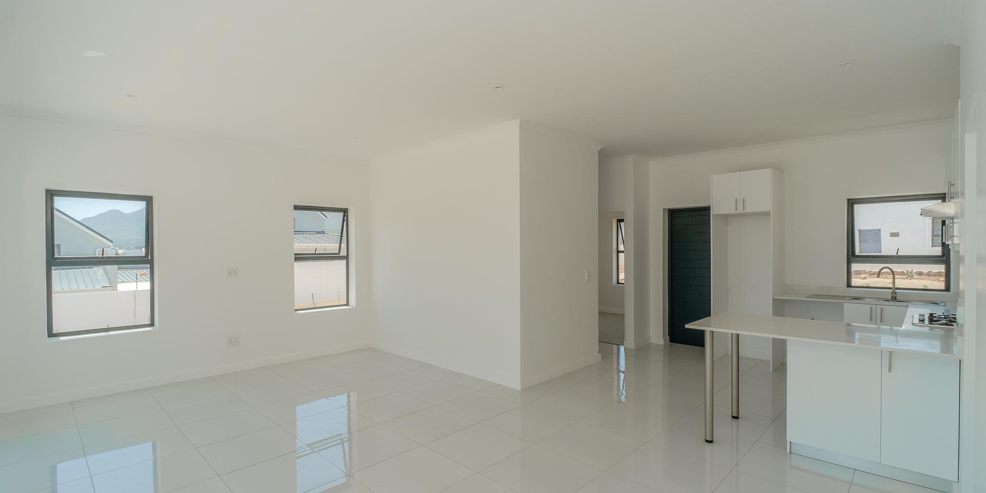 Image 4 of 6