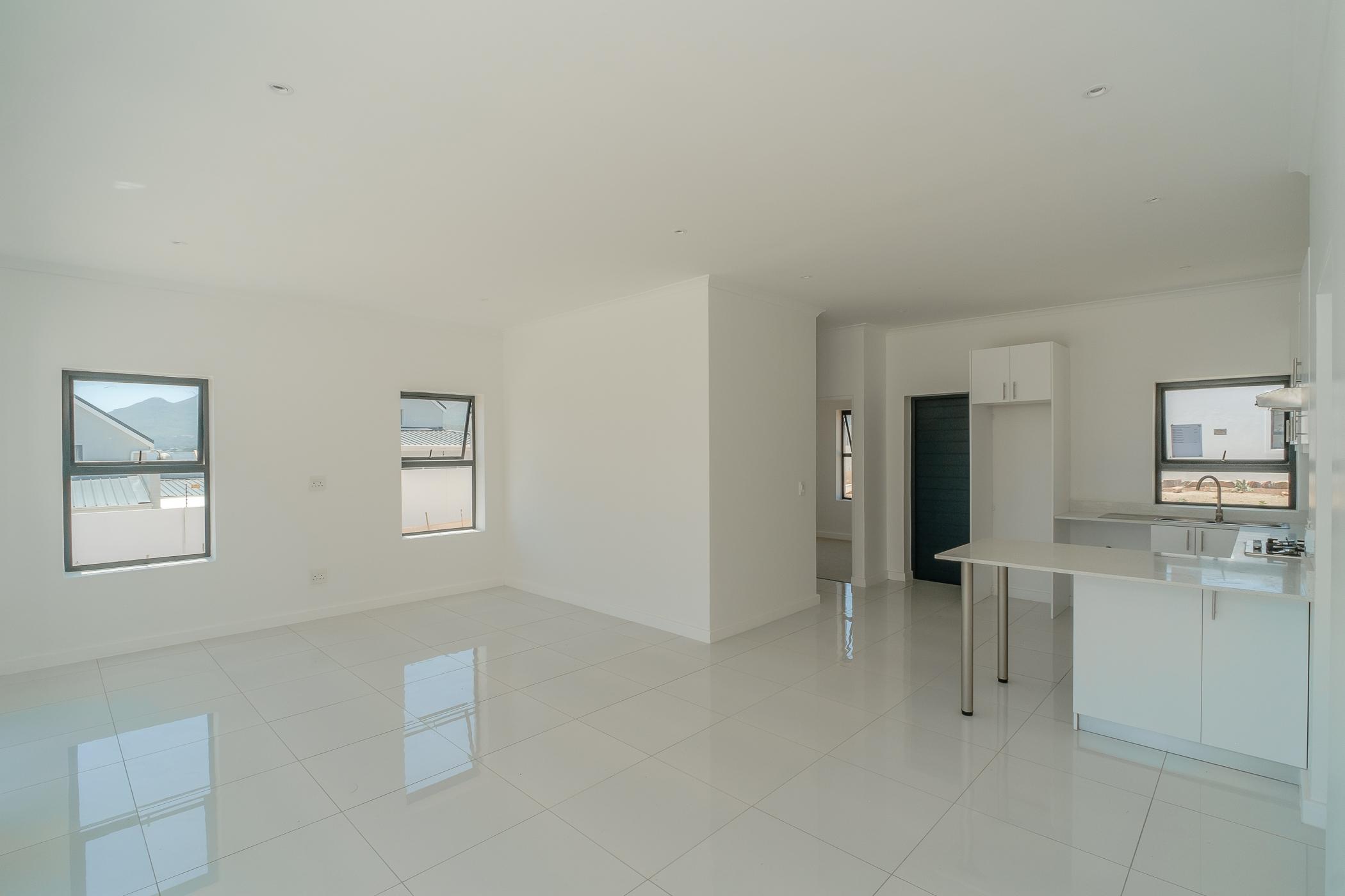 Image 4 of 6