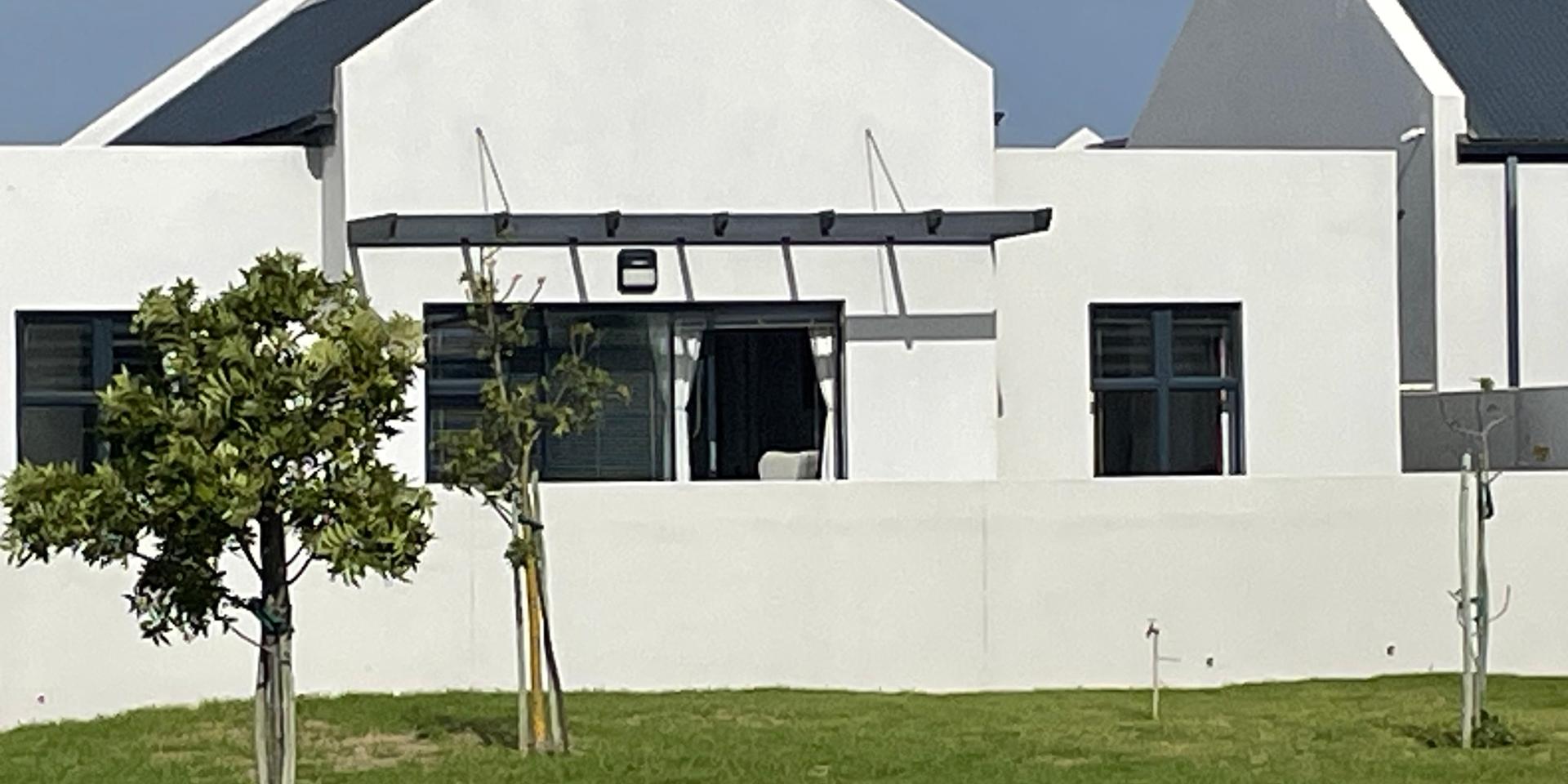 Image 4 of 6