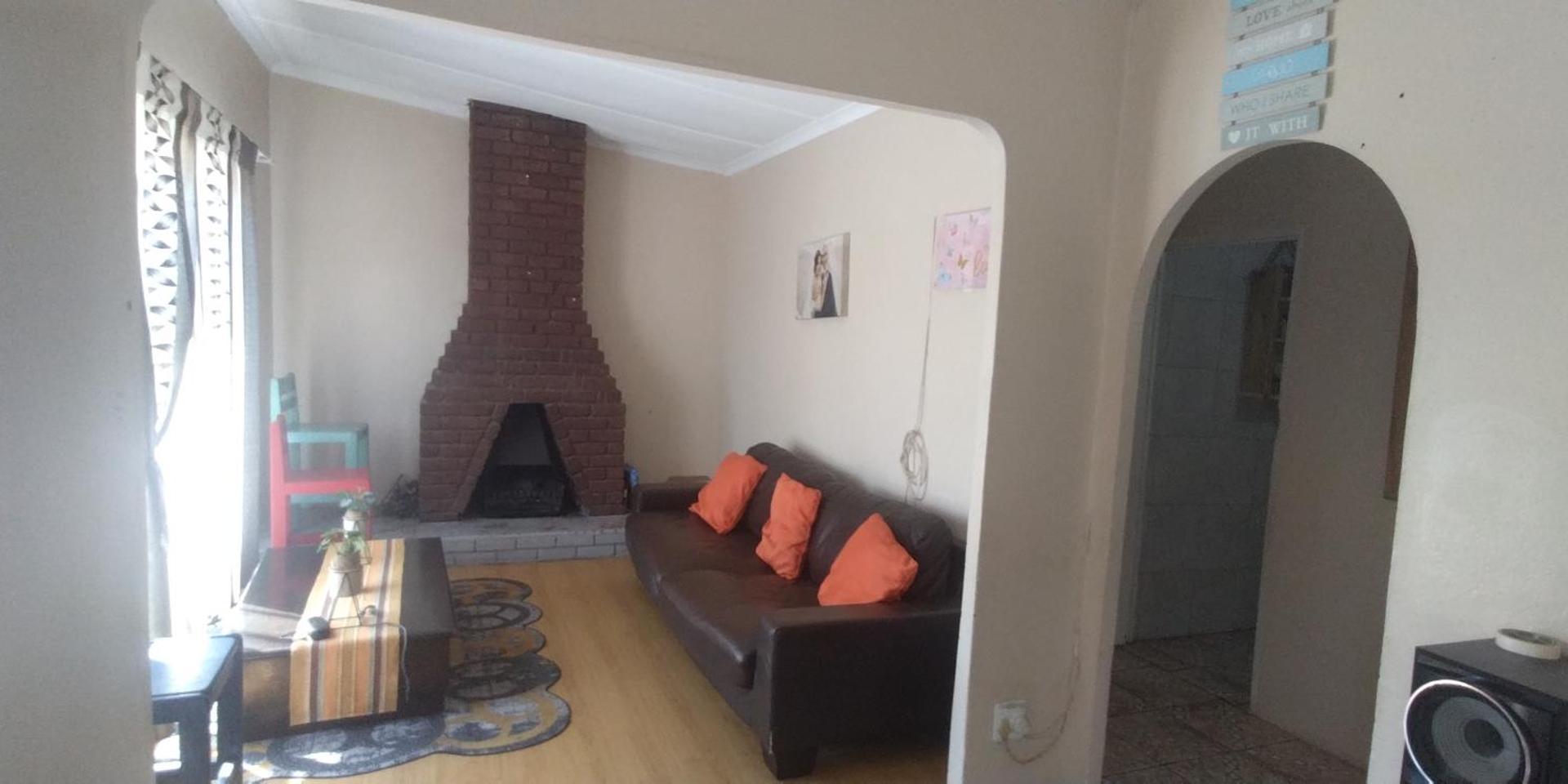 Image 3 of 6