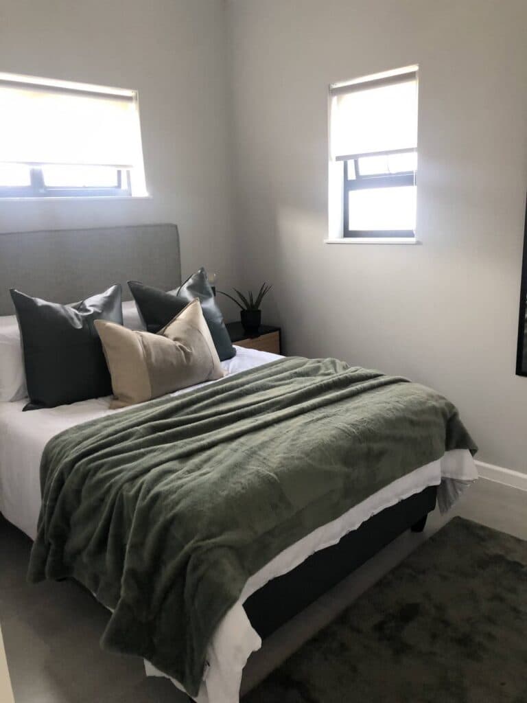 Image 5 of 6