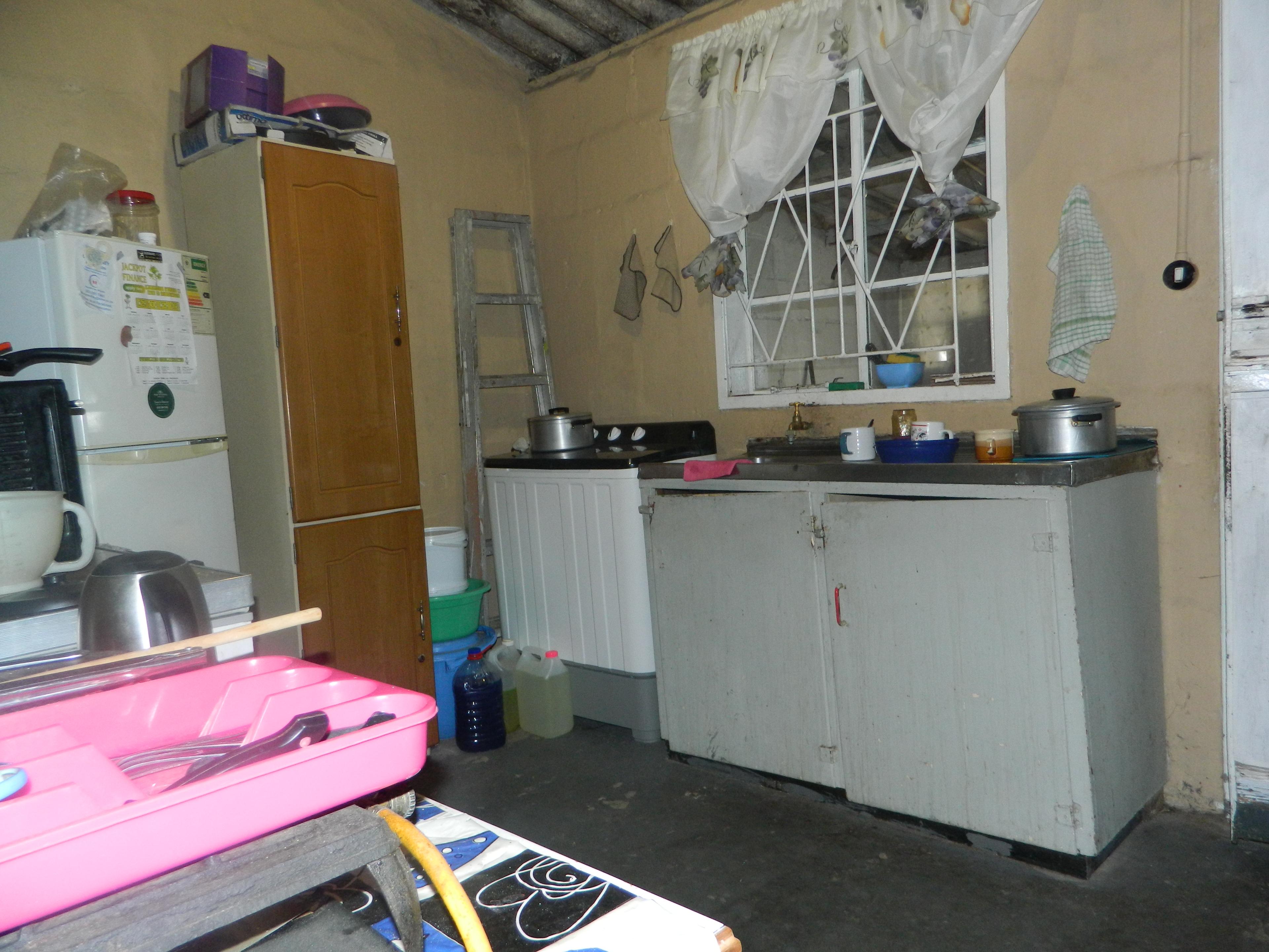 Image 4 of 6