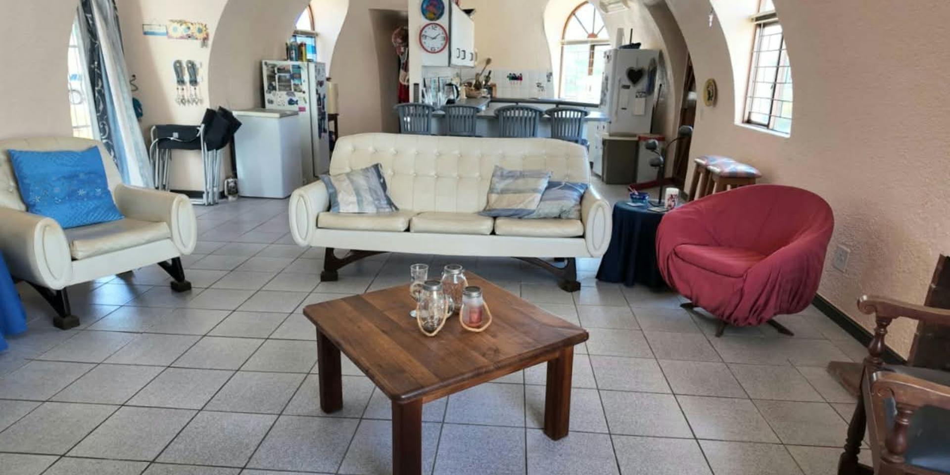 Image 4 of 6