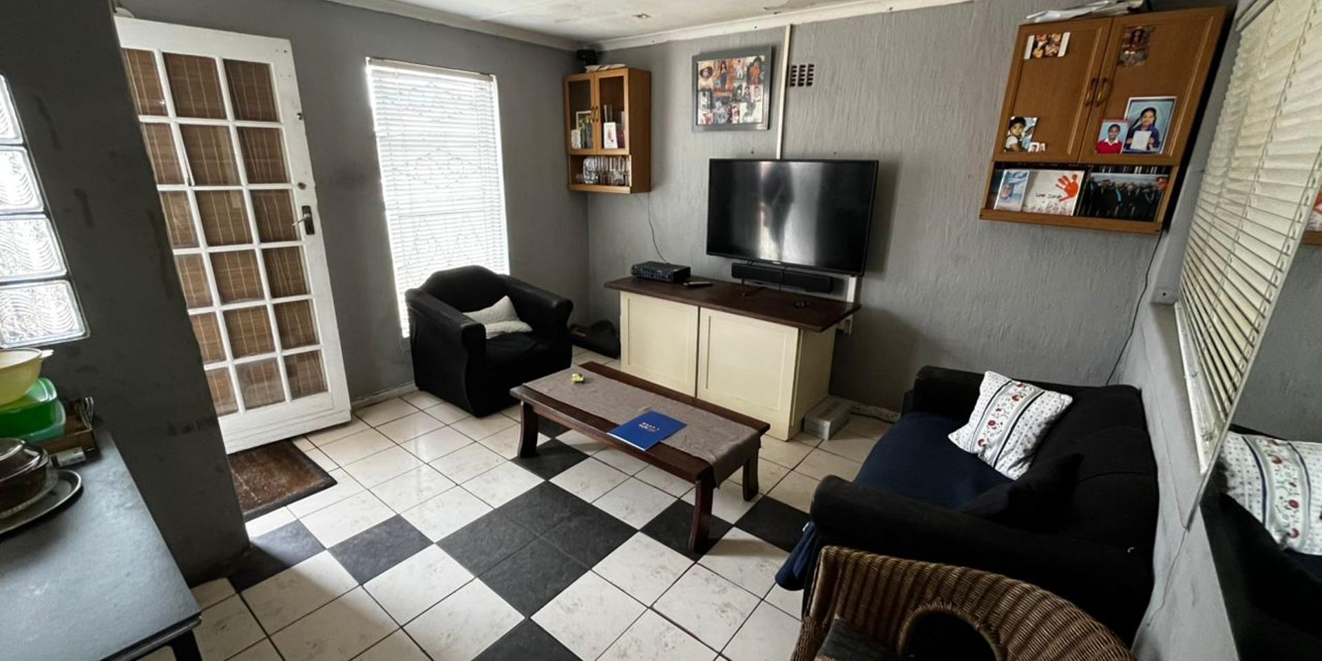 Image 1 of 6