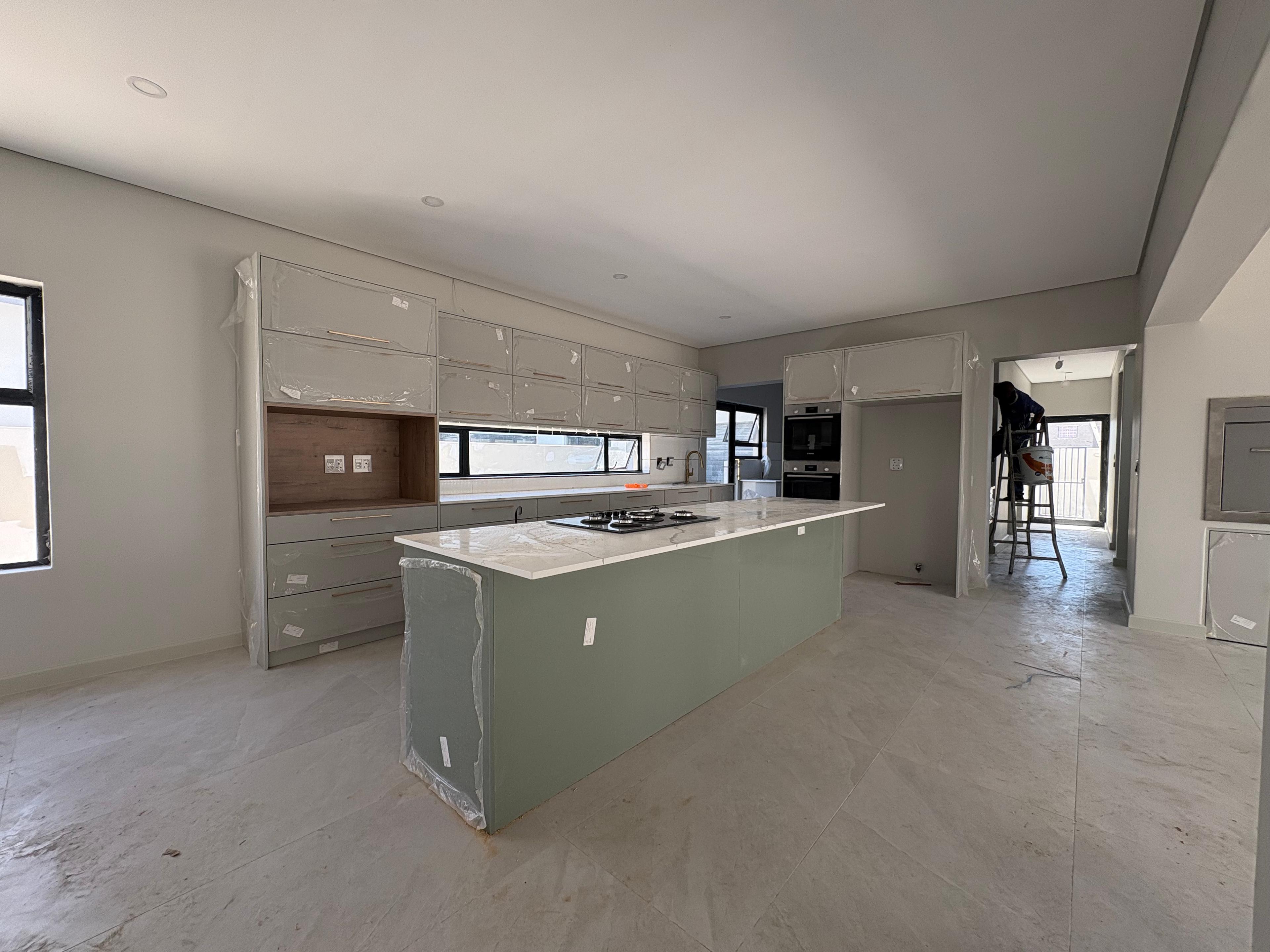 Image 2 of 6